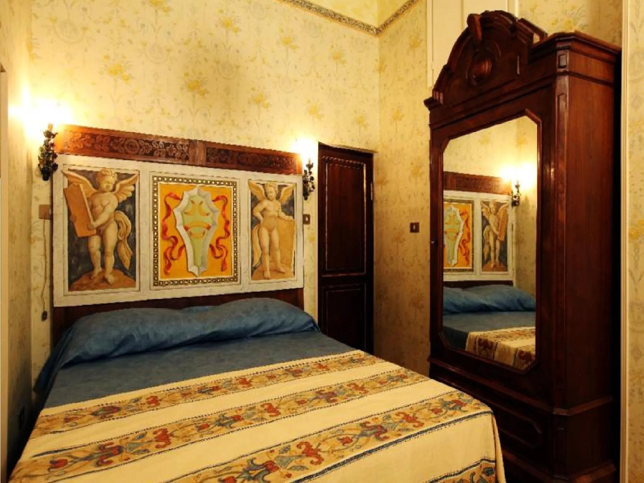 Bedroom, Bed in Antica Dimora dell'Orso