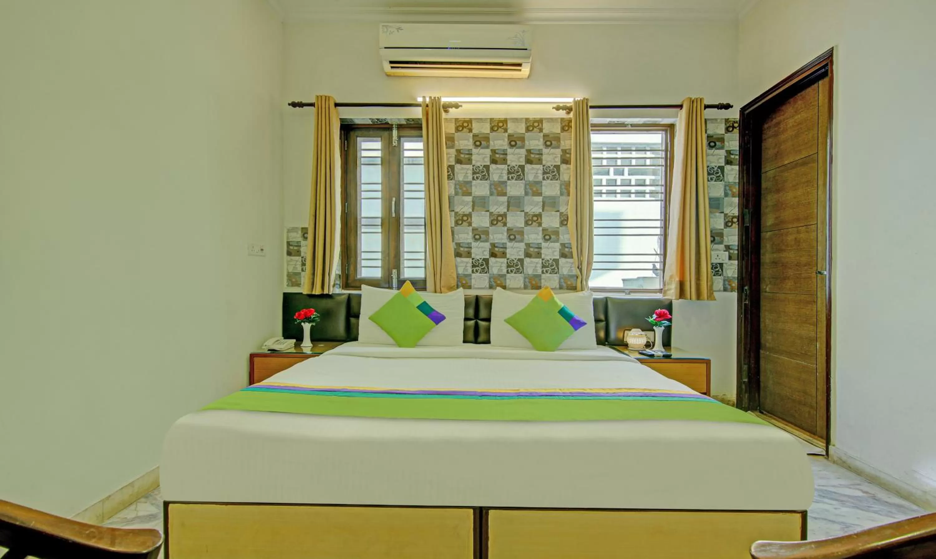 Bedroom in Itsy Hotels Swastika Inn Sector 26