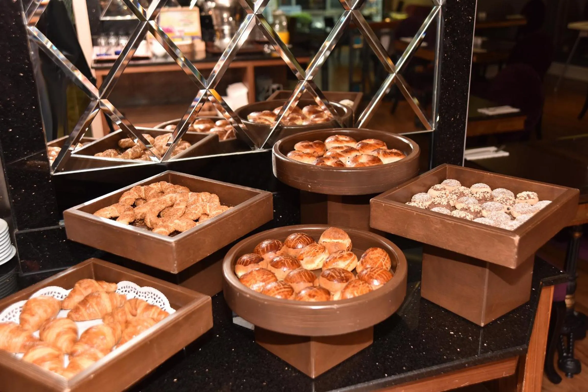 Food and drinks in Neorion Hotel - Special Class