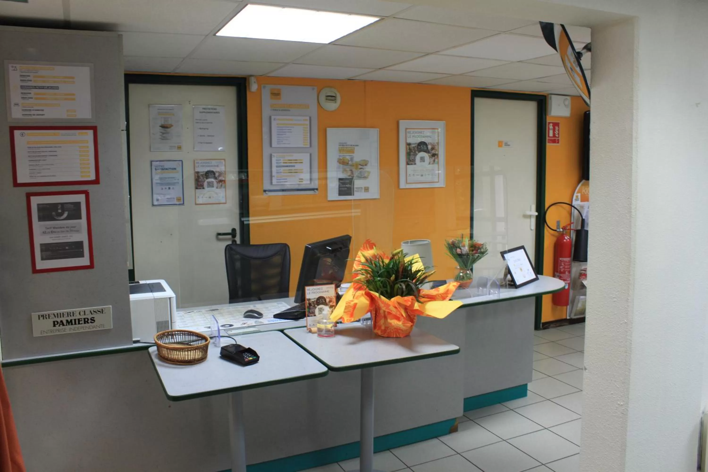 Lobby or reception in Hôtel Premiere Classe Pamiers