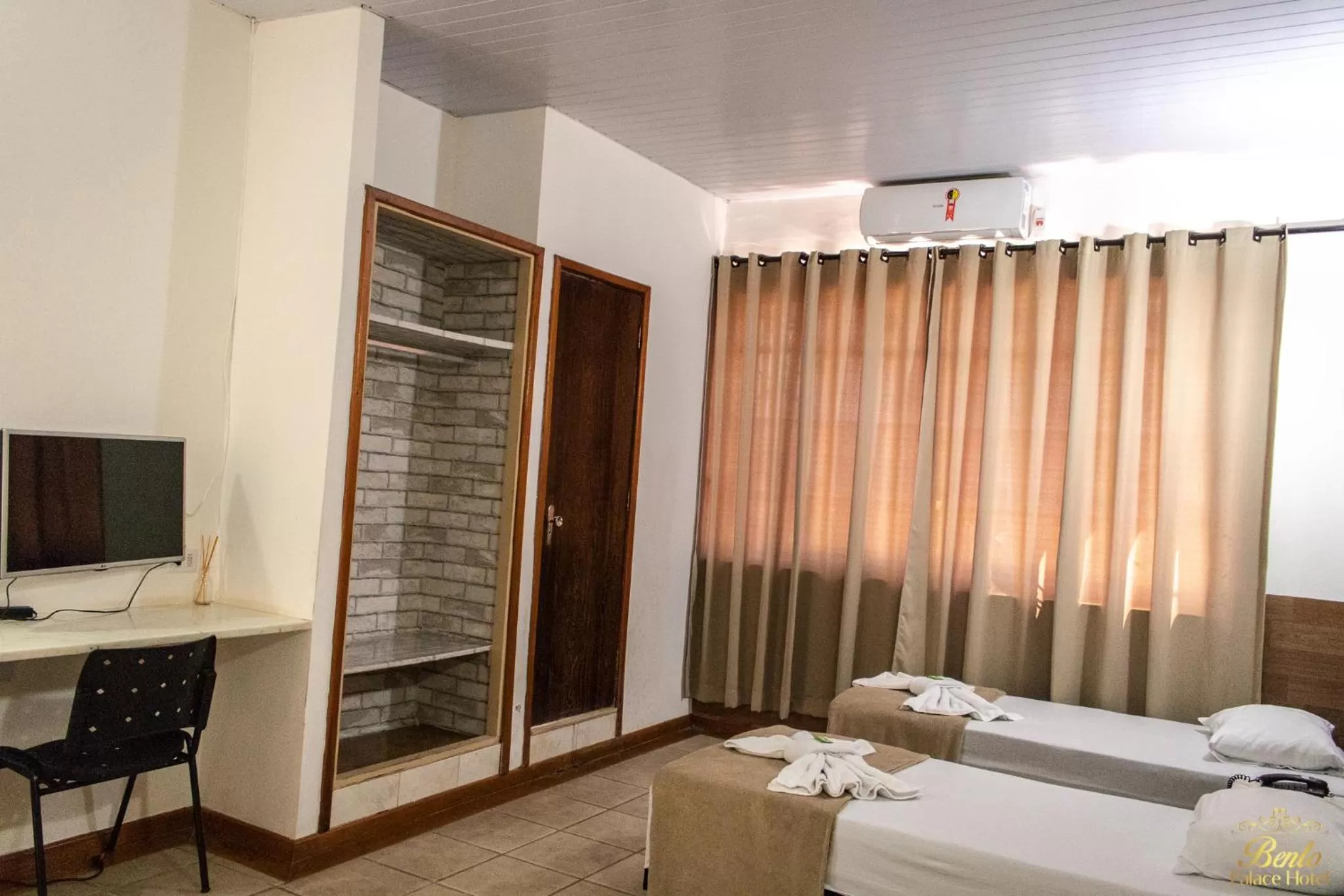 Bed in Bento palace hotel