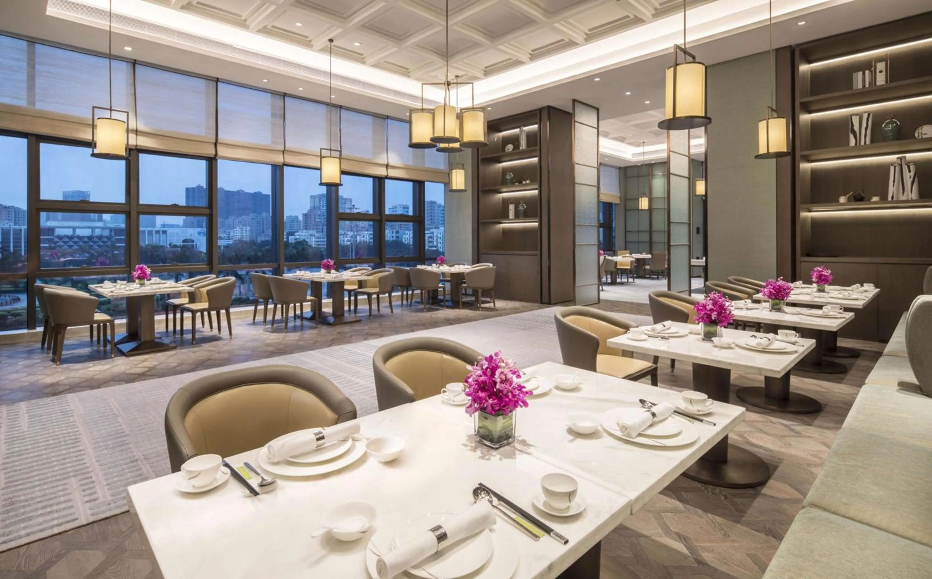 Restaurant/places to eat in DoubleTree by Hilton Hotel Shenzhen Longhua