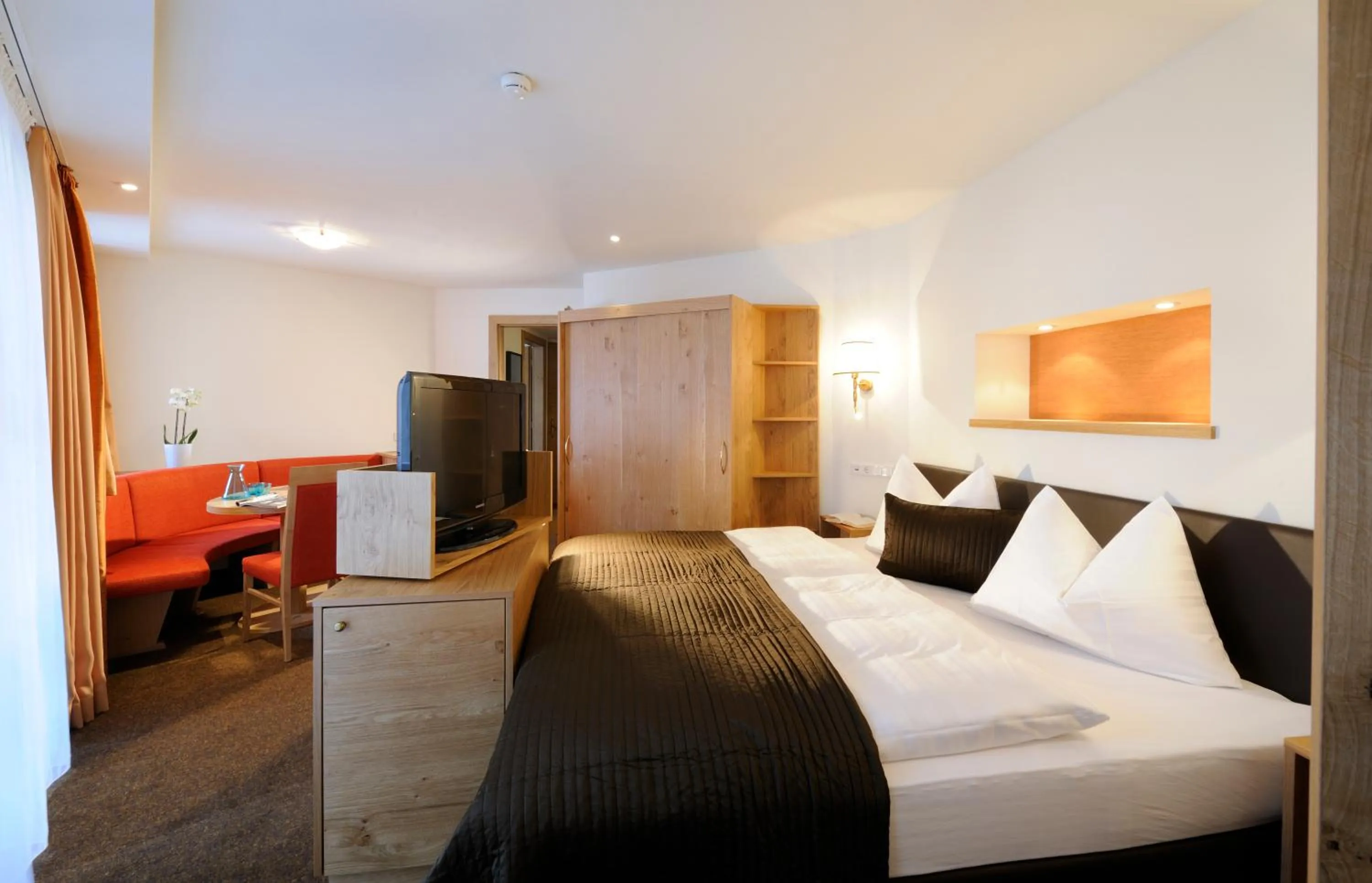 Bed in Hotel Saalbacher Hof