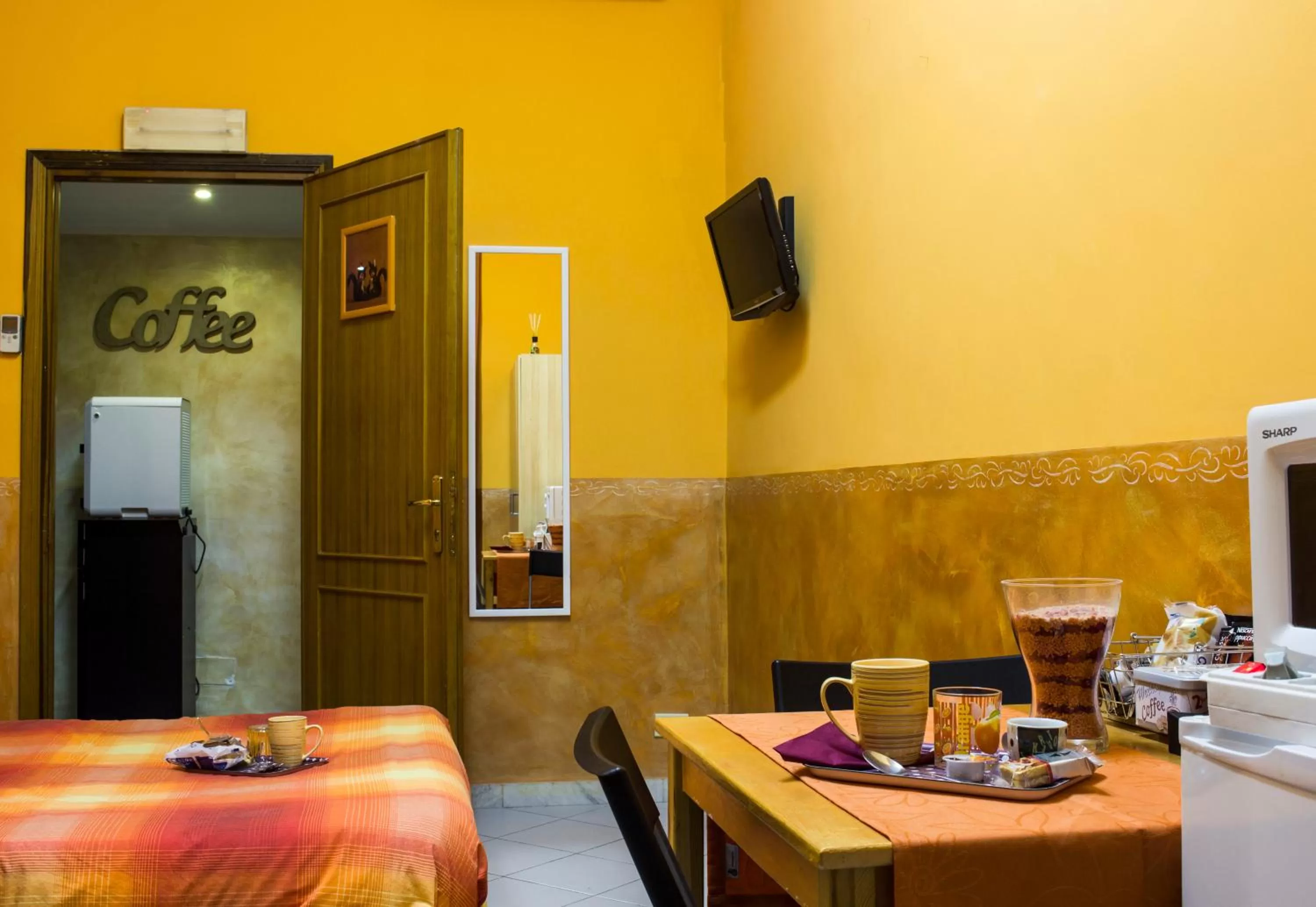 Double Room with Private Bathroom in On The Rainbow B&B