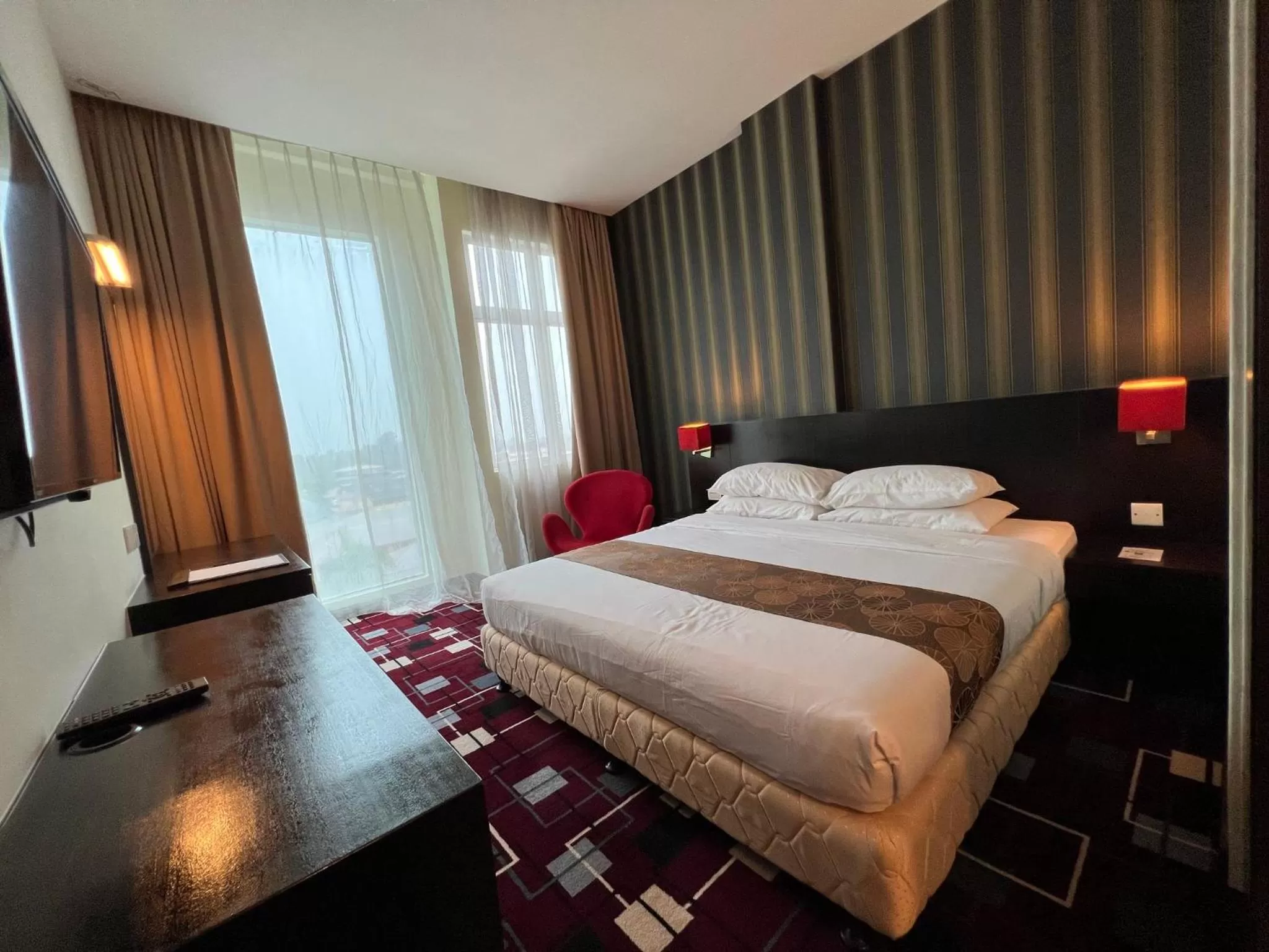 Bedroom, Bed in SSL Traders Hotel