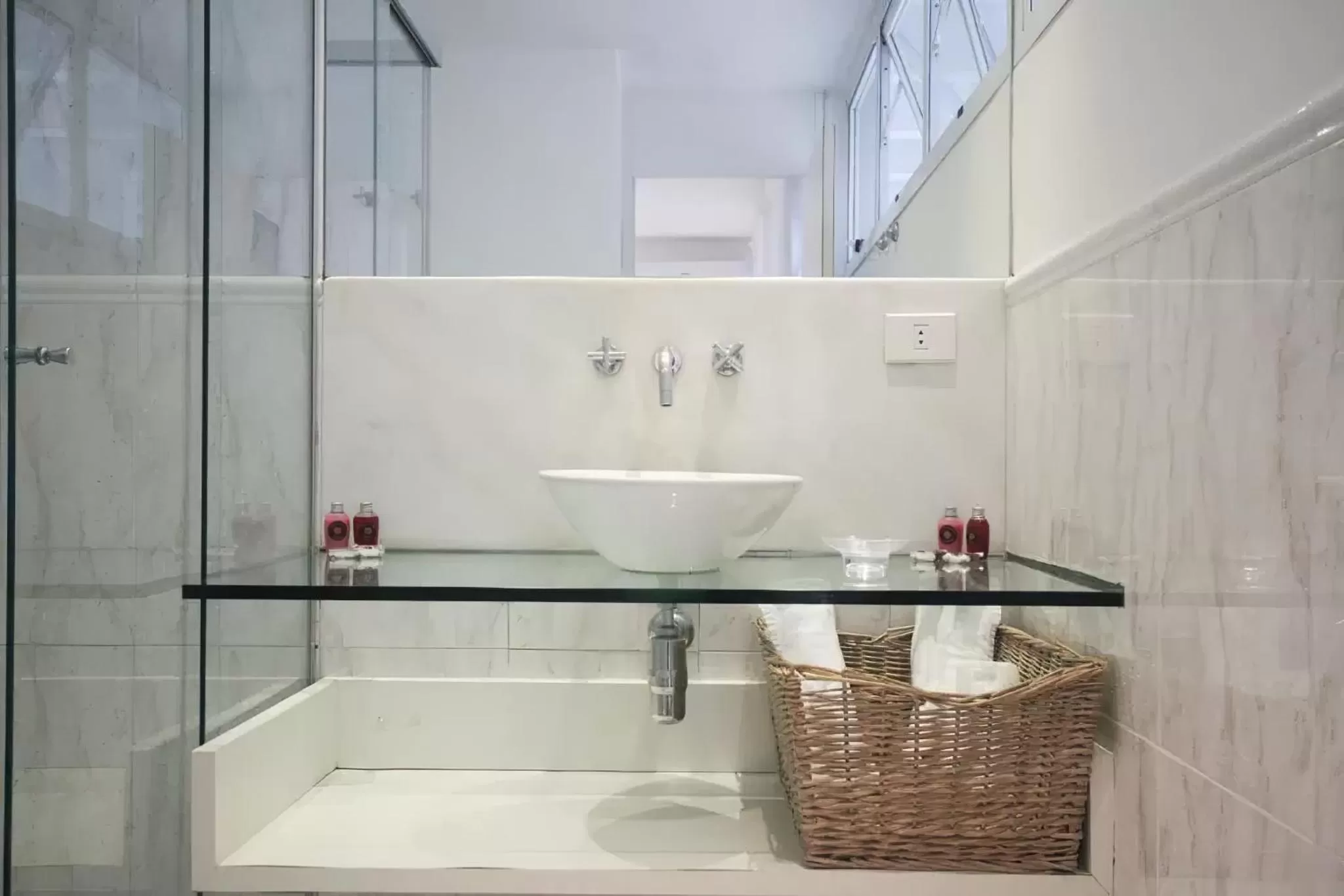 Bathroom in Guest House Guarujá