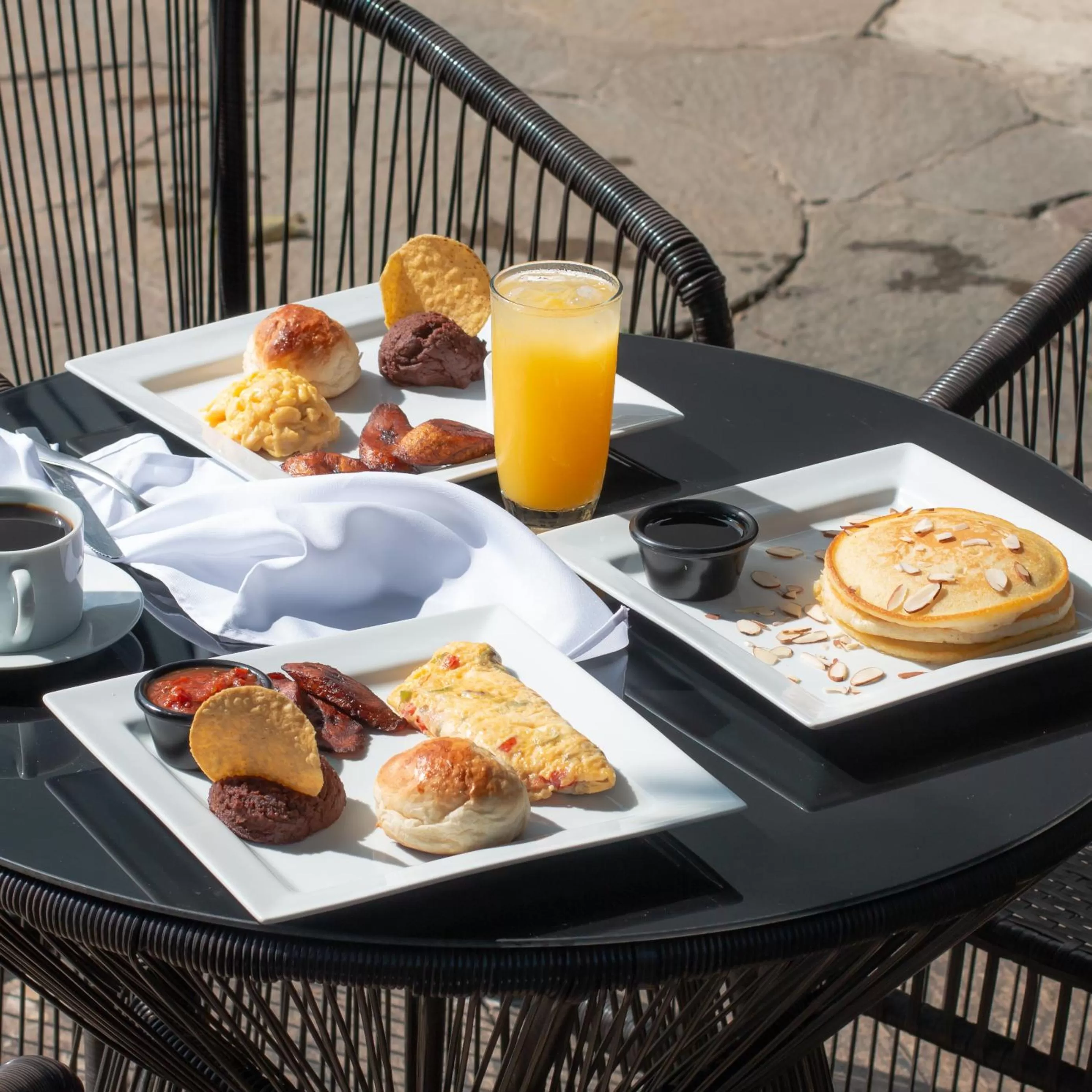 Breakfast in VILLA NAPOLI