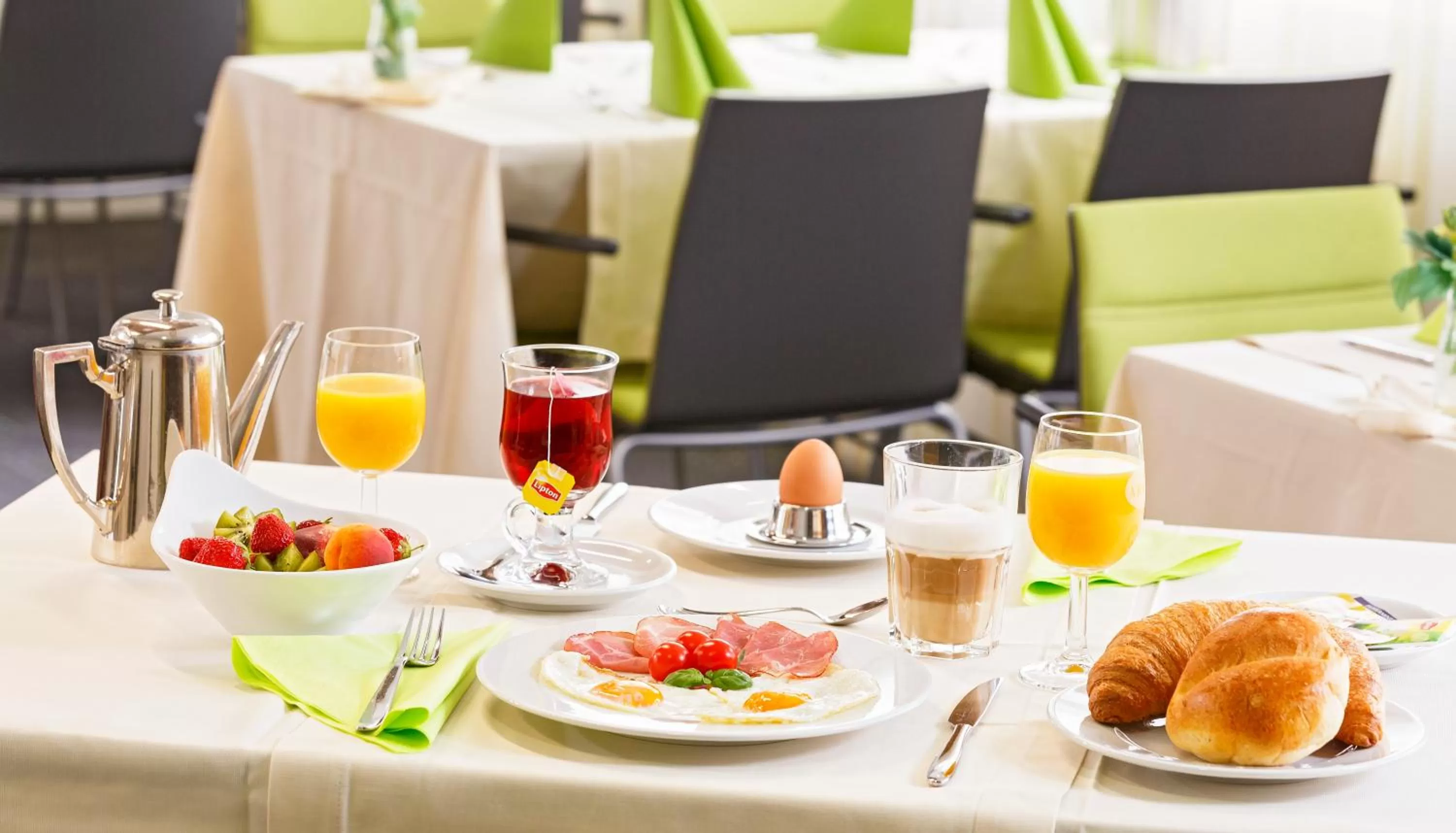 Restaurant/places to eat in Business Hotel First