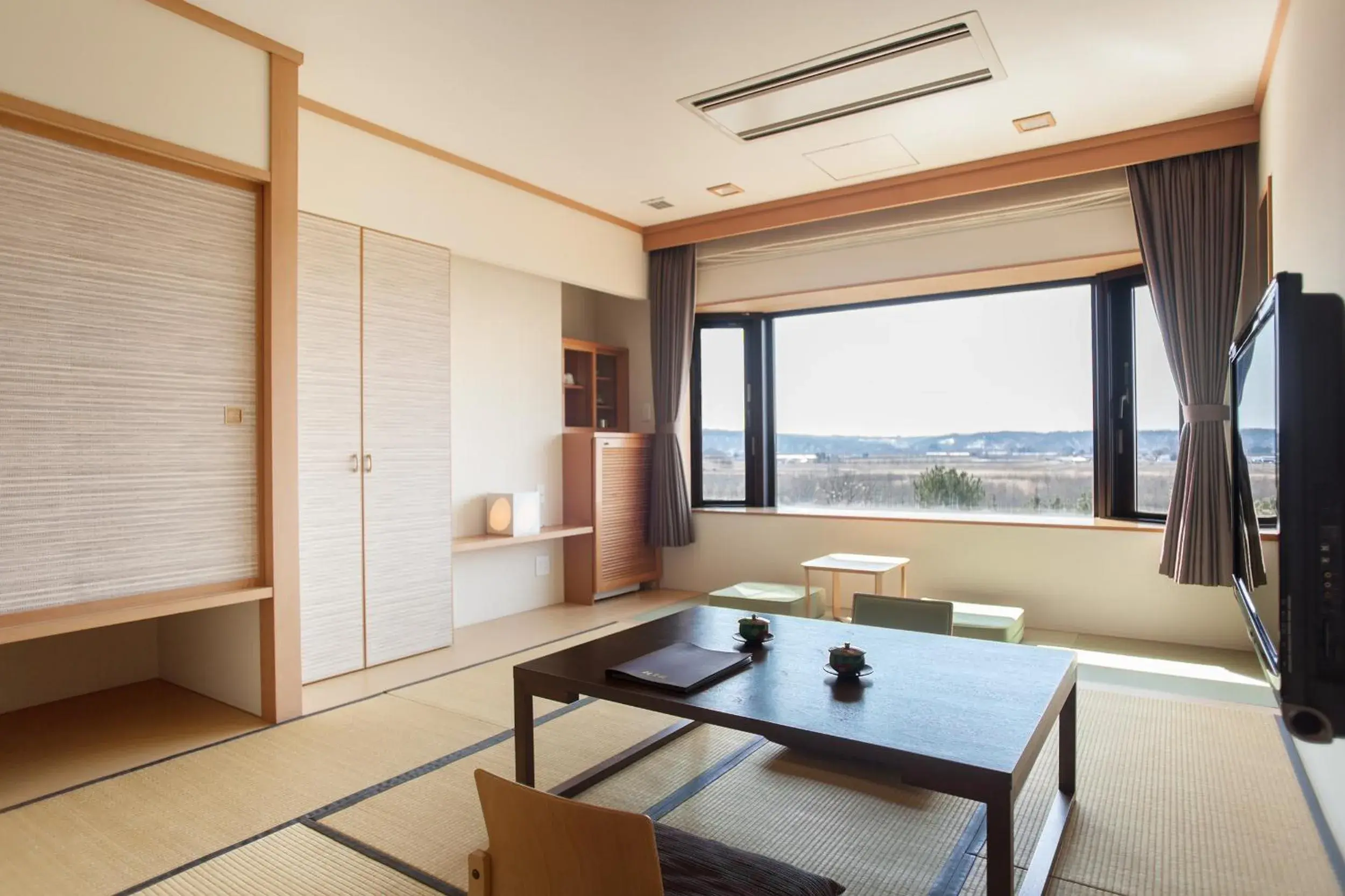 Modern Room with Tatami Area - Non-Smoking - River View in Kangetsuen Modern Room with Tatami Area - Non-Smoking - River View in Kangetsuen
