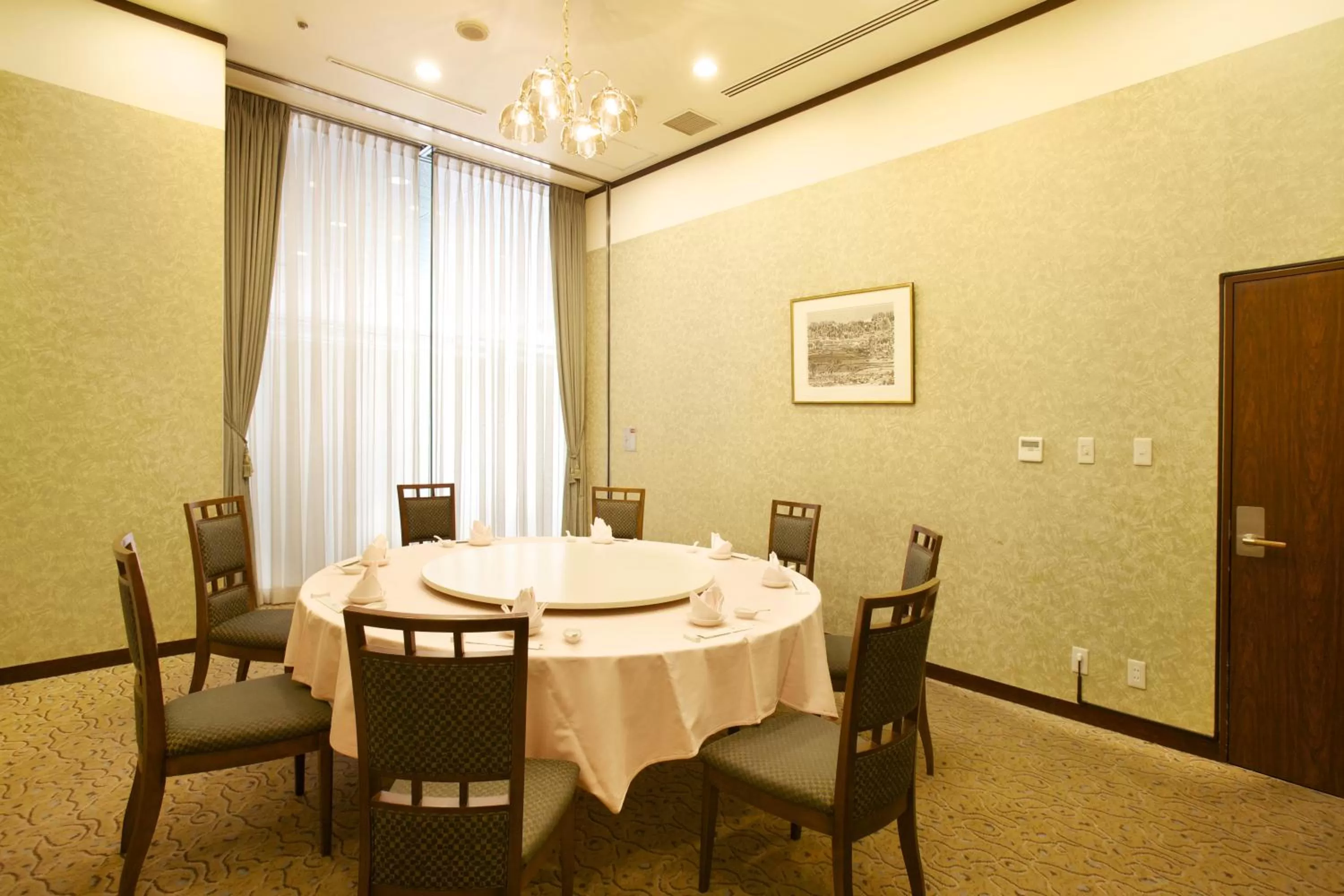 Restaurant/places to eat in Hotel Agora Osaka Moriguchi