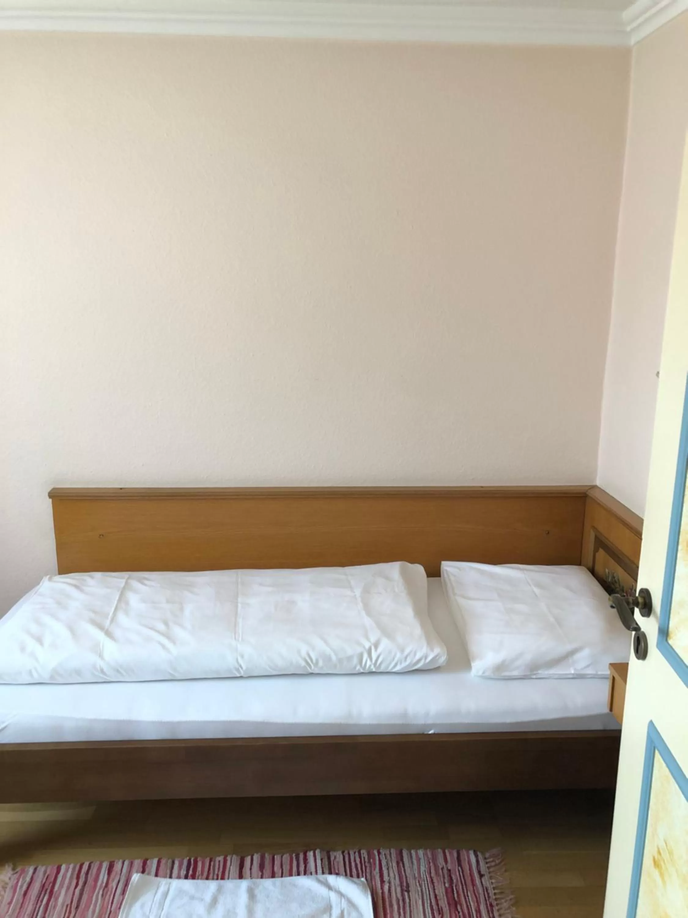 Bed in Hotel Pflieger