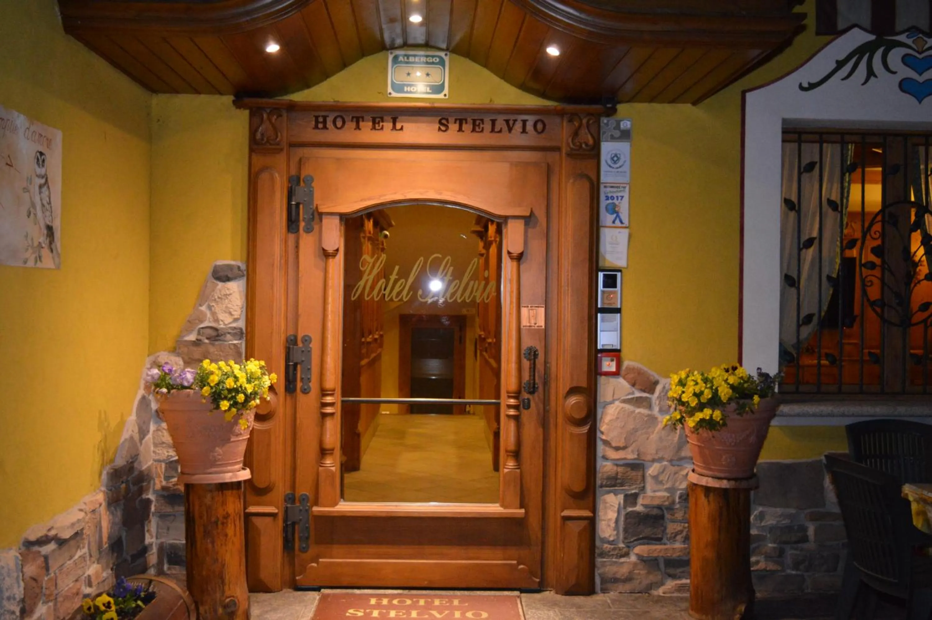 Facade/entrance in Hotel Stelvio