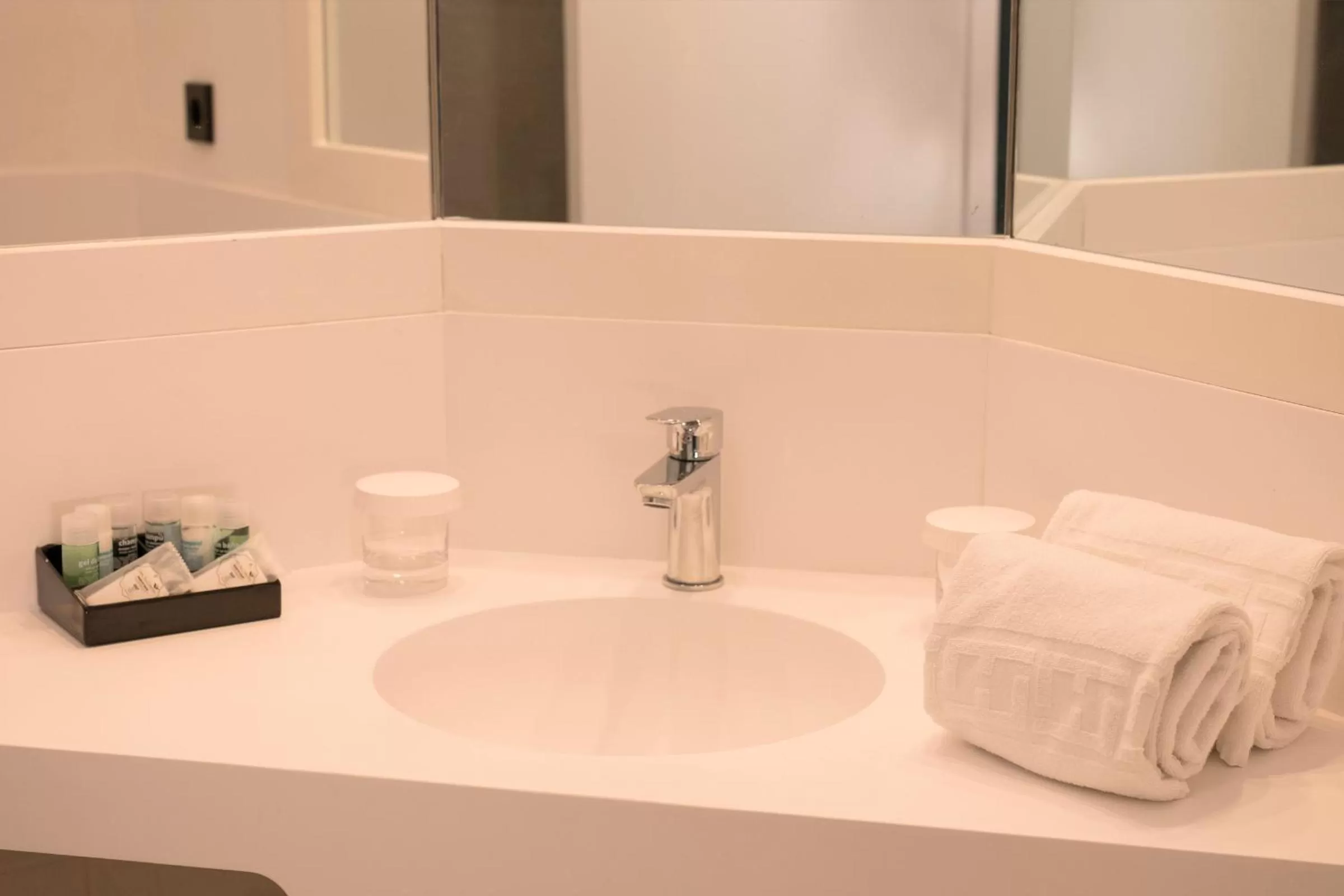 Bathroom in URH Sitges Playa