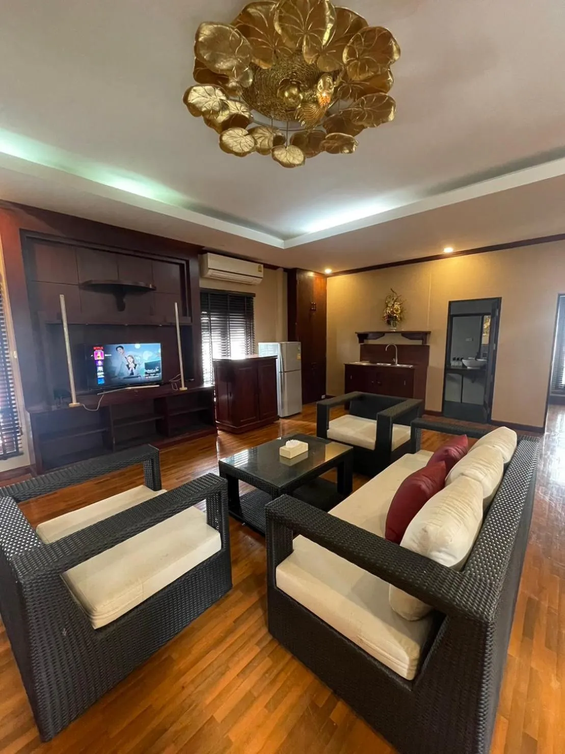 Living room in Yotaka Boutique Hotel Bangkok