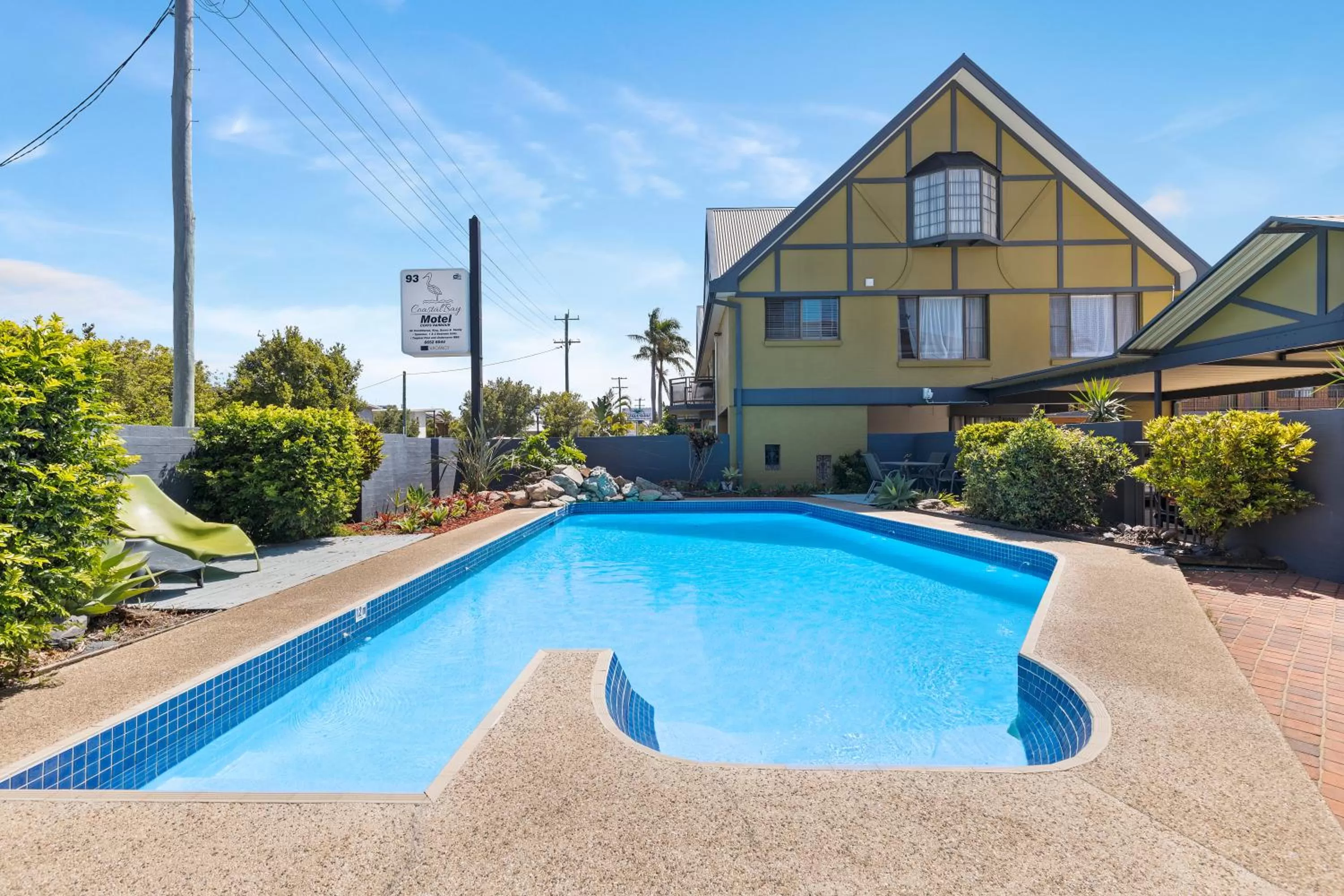 Swimming pool in Coastal Bay Motel