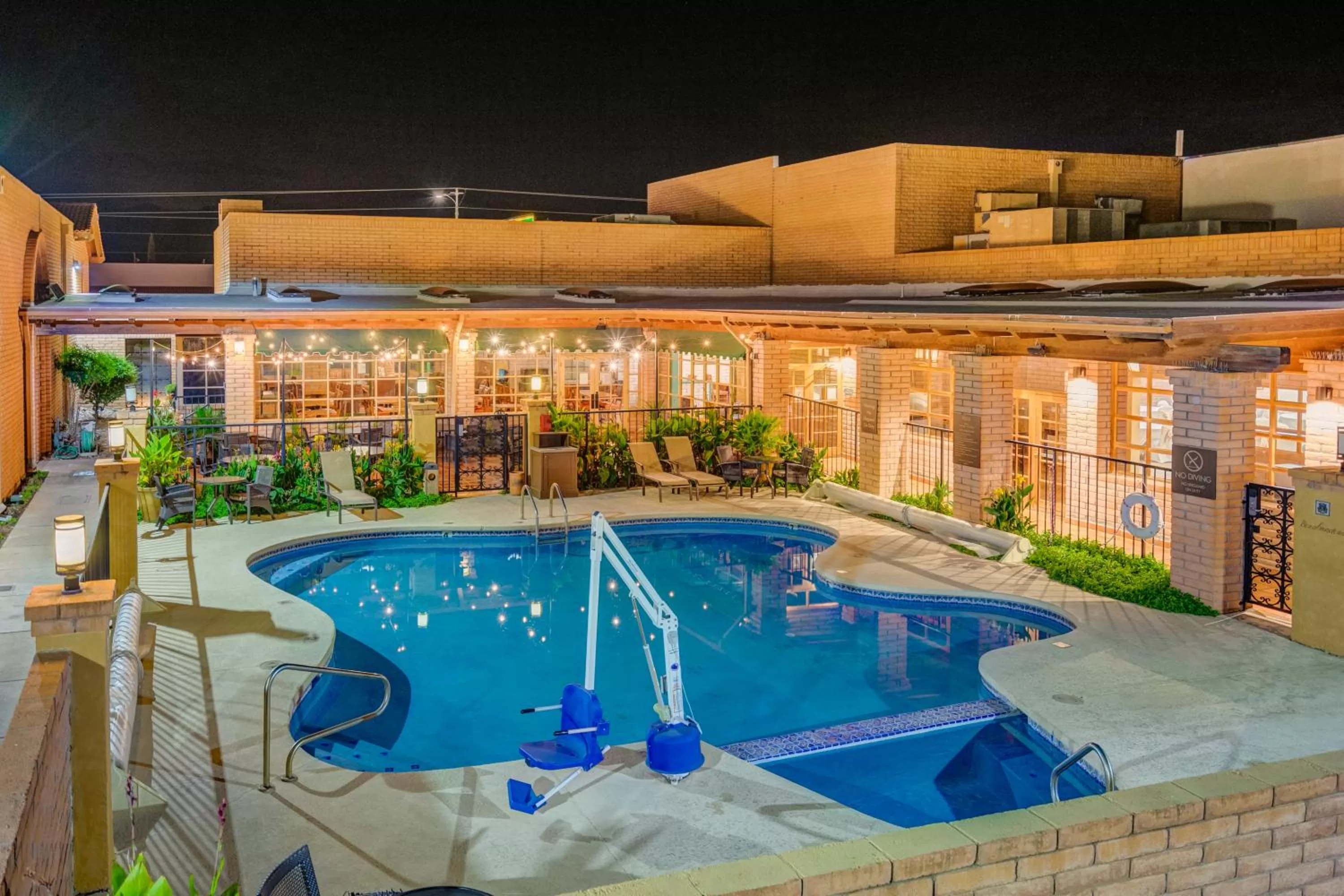 Swimming Pool in Sierra Suites Boutique Hotel