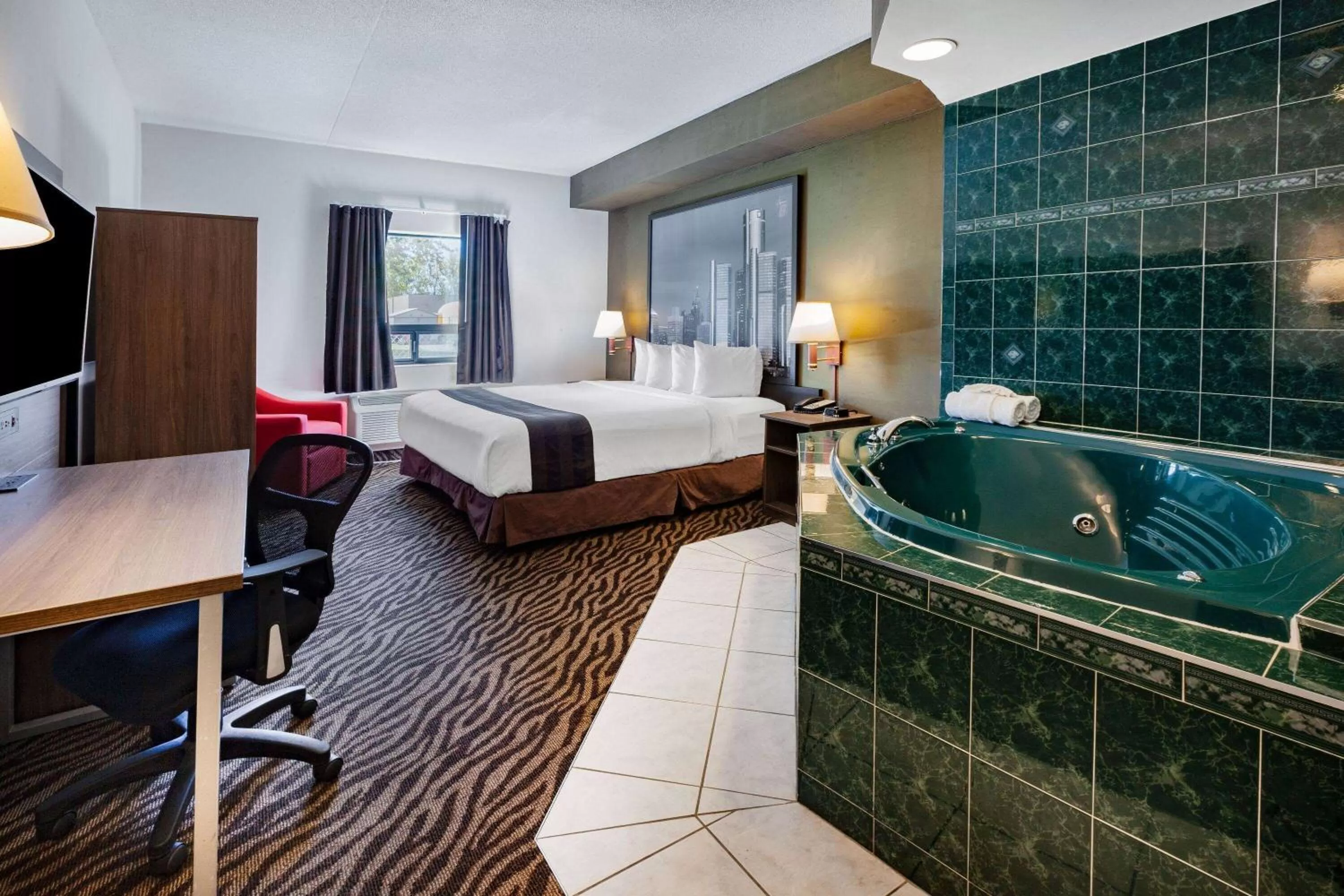 Bed in Super 8 by Wyndham Ambassador Bridge Windsor ON