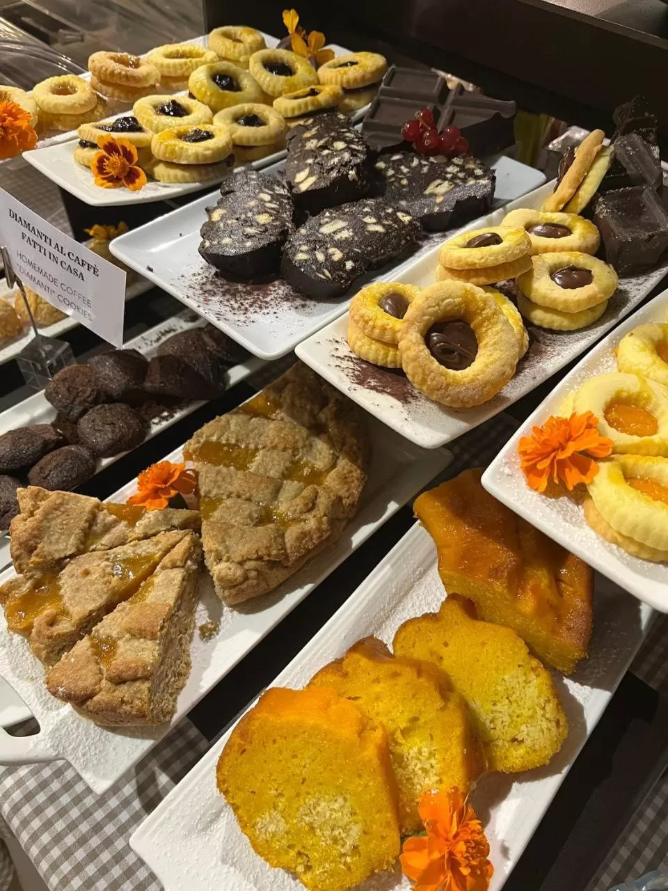 Breakfast in Villa Abbondanzi Resort