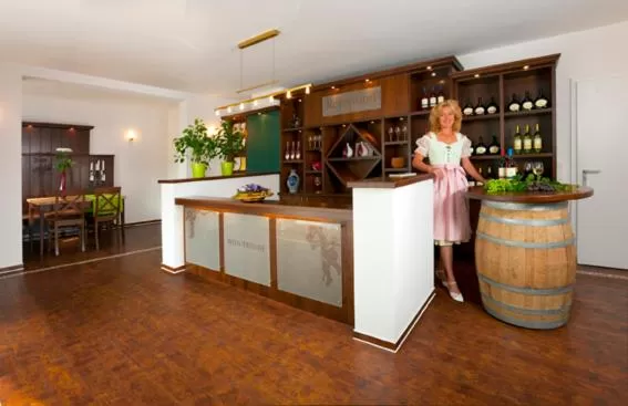 Family in Wein-Träume