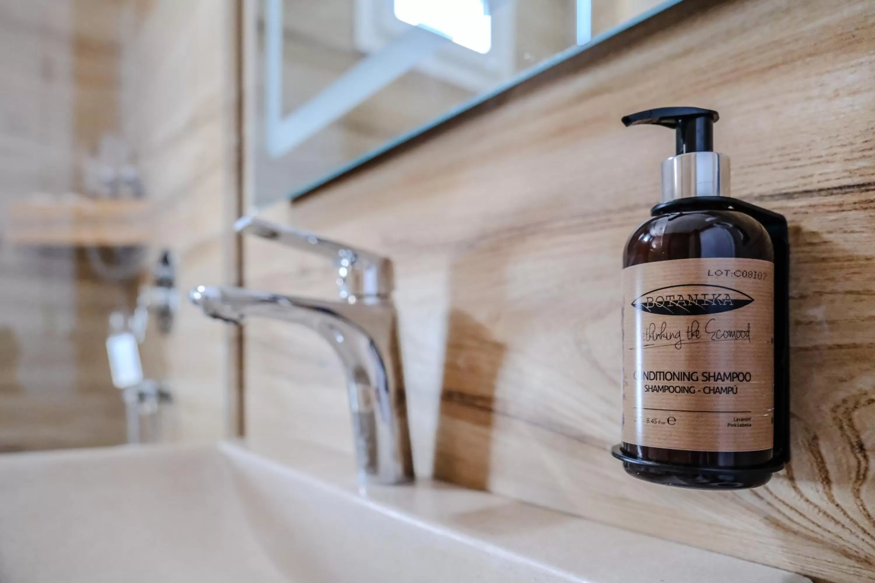 Bathroom in Ledina Hotel