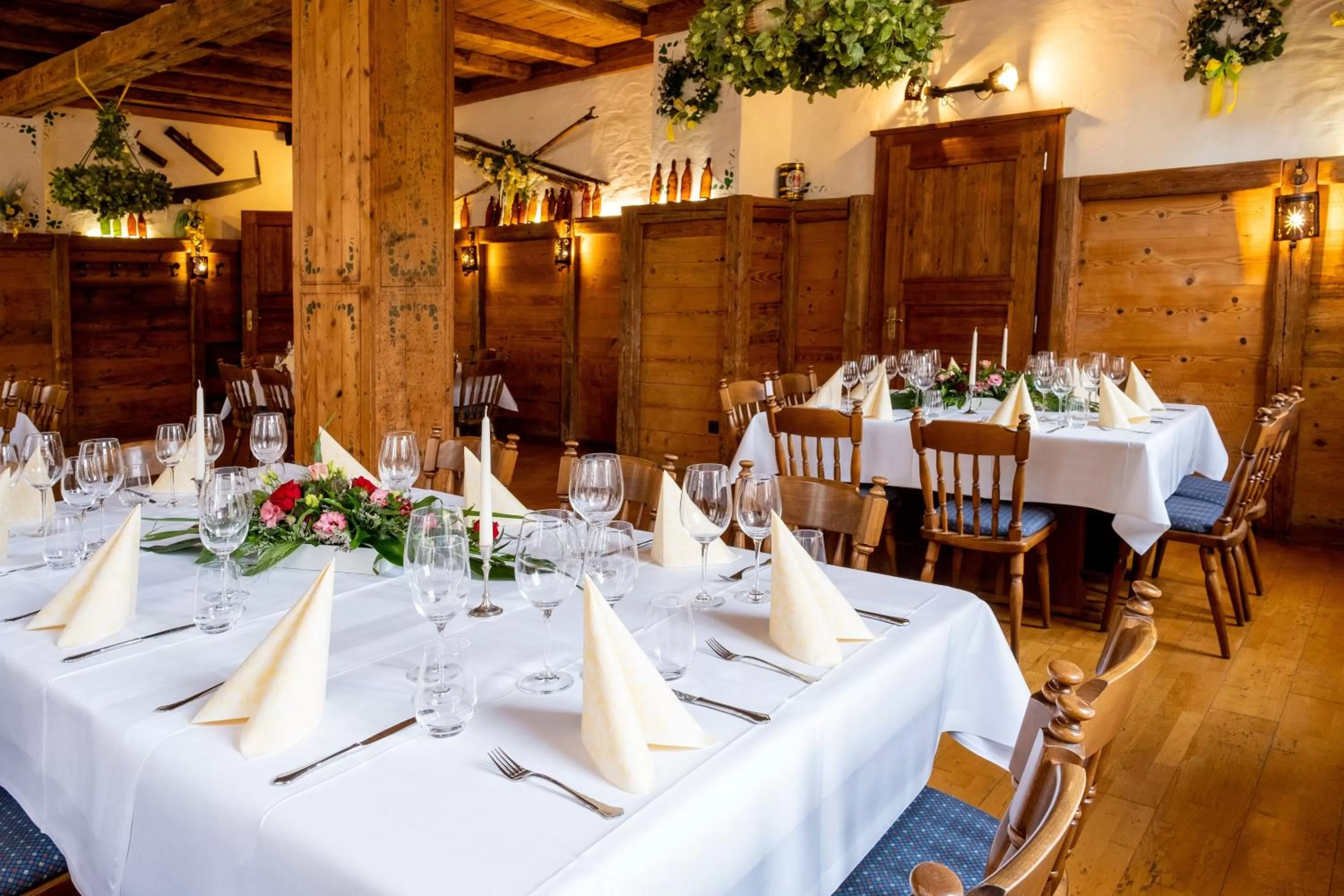 Restaurant/places to eat in Hotel Domhof