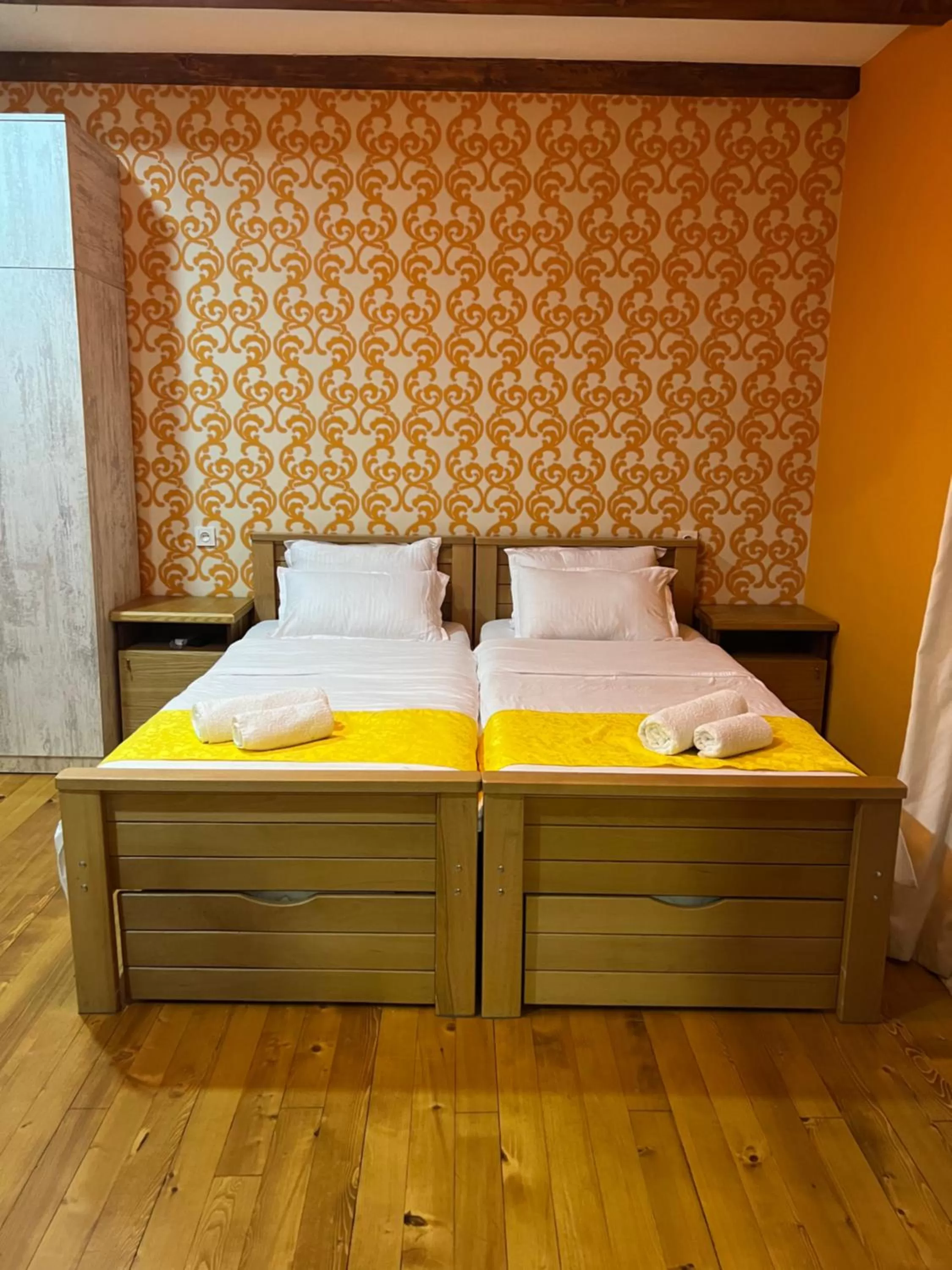 Bed in Borjomi Yellow Hotel