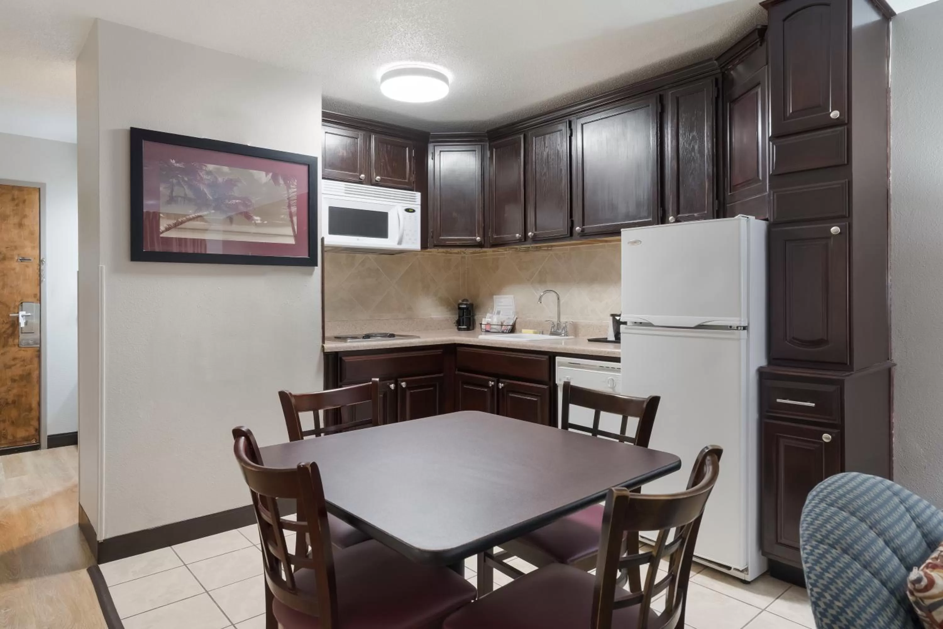 Photo of the whole room in Red Roof Inn & Suites Jacksonville, NC