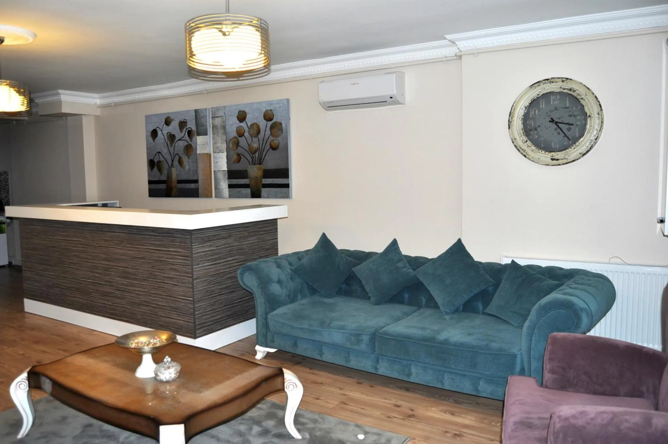 Lobby or reception in Overland Residence