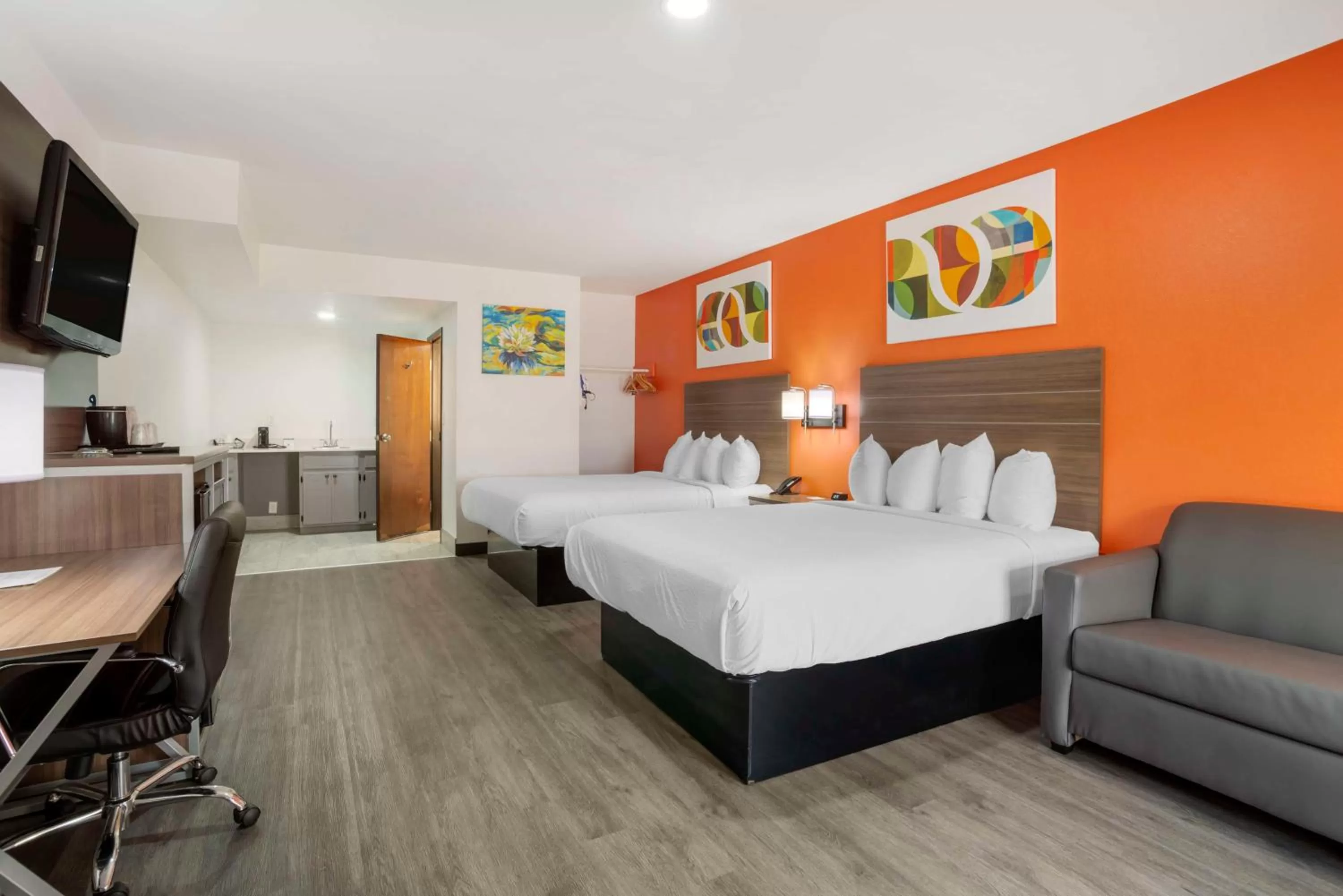 Bedroom, Bed in Best Western Statesville Inn