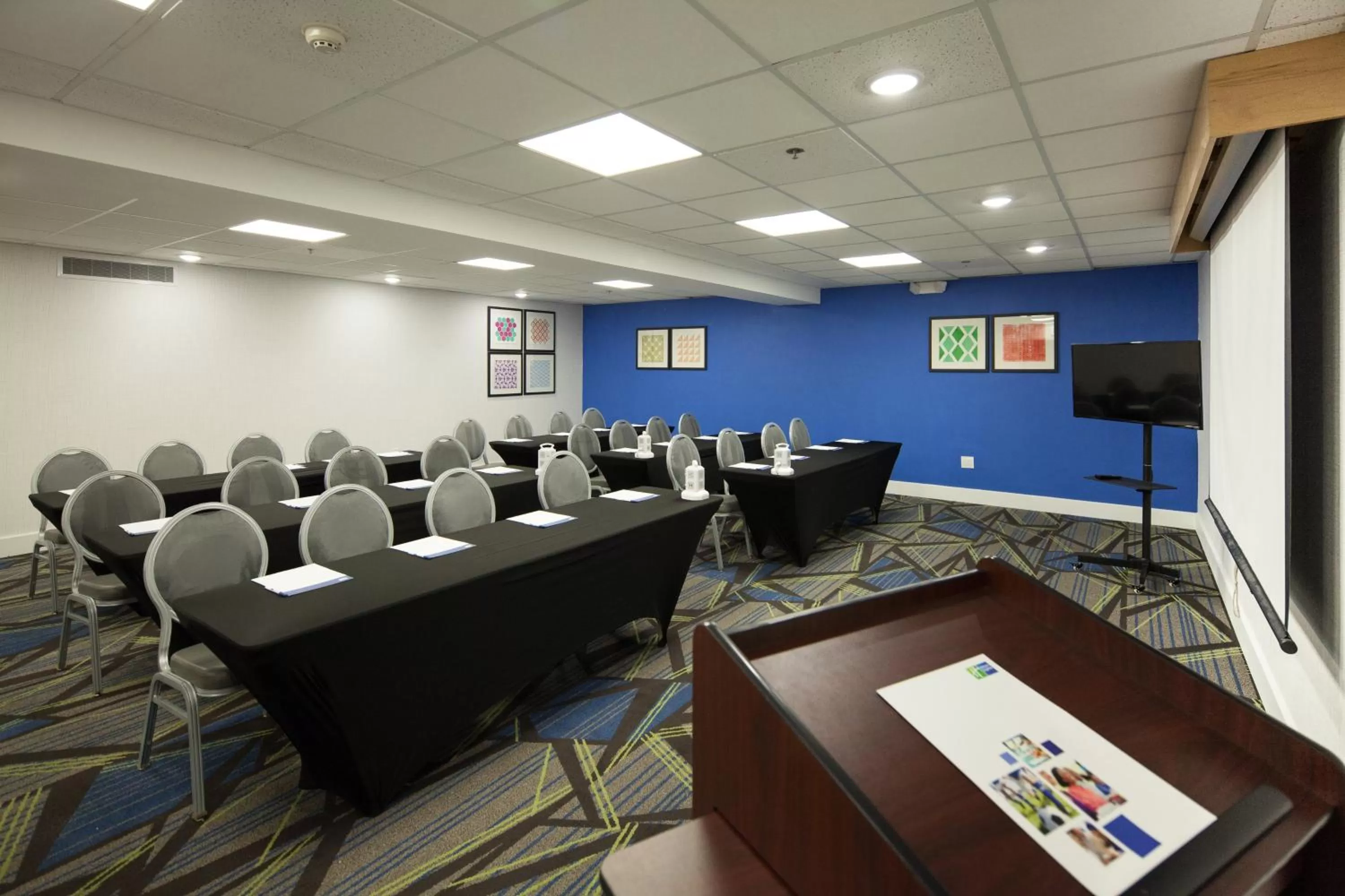 Meeting/conference room in Holiday Inn Express Hotel & Suites Nashville Brentwood 65S