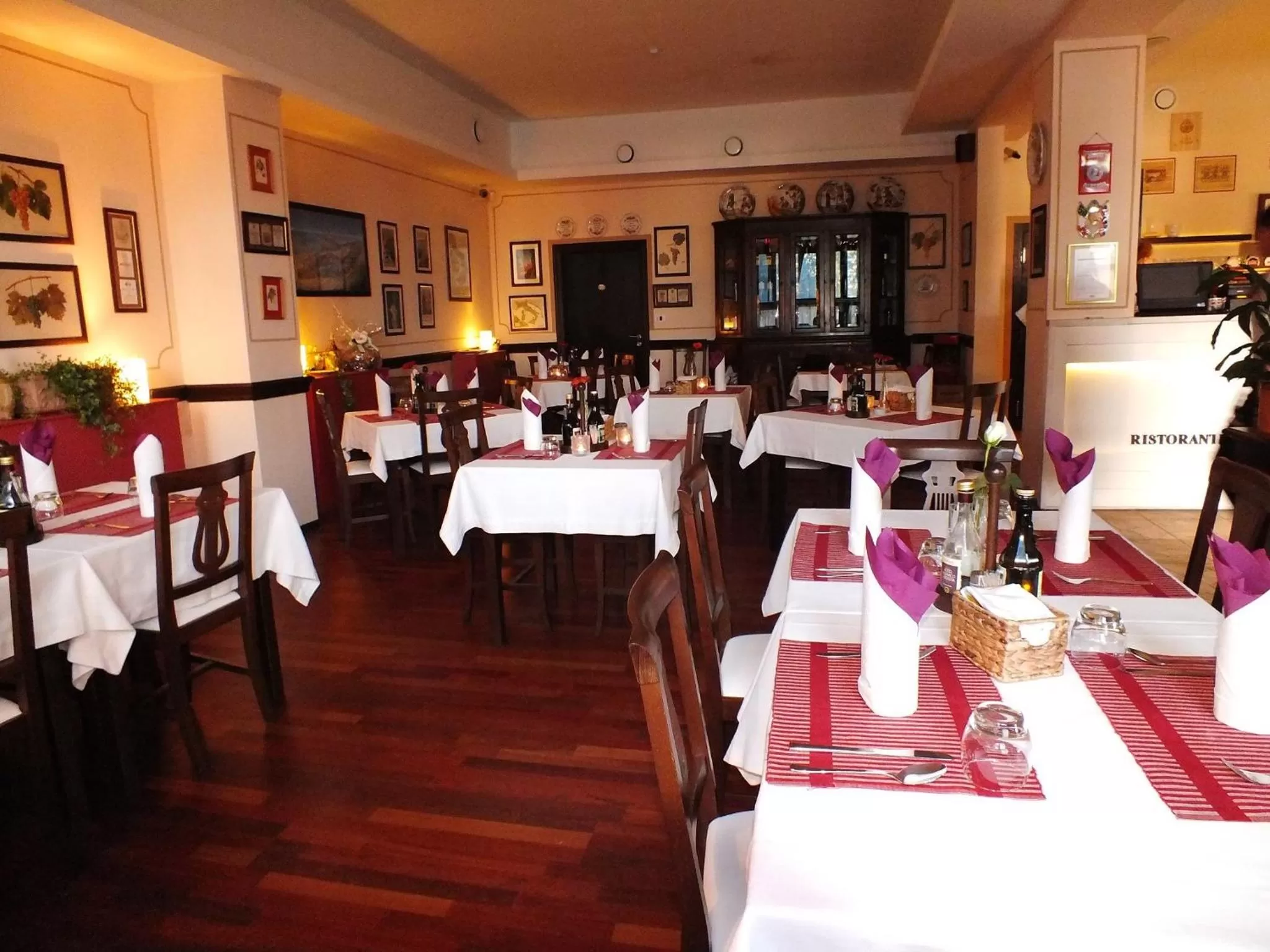 Restaurant/Places to Eat in Apartmány Renomal