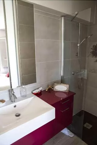 Bathroom in Le Mas Dauphinois