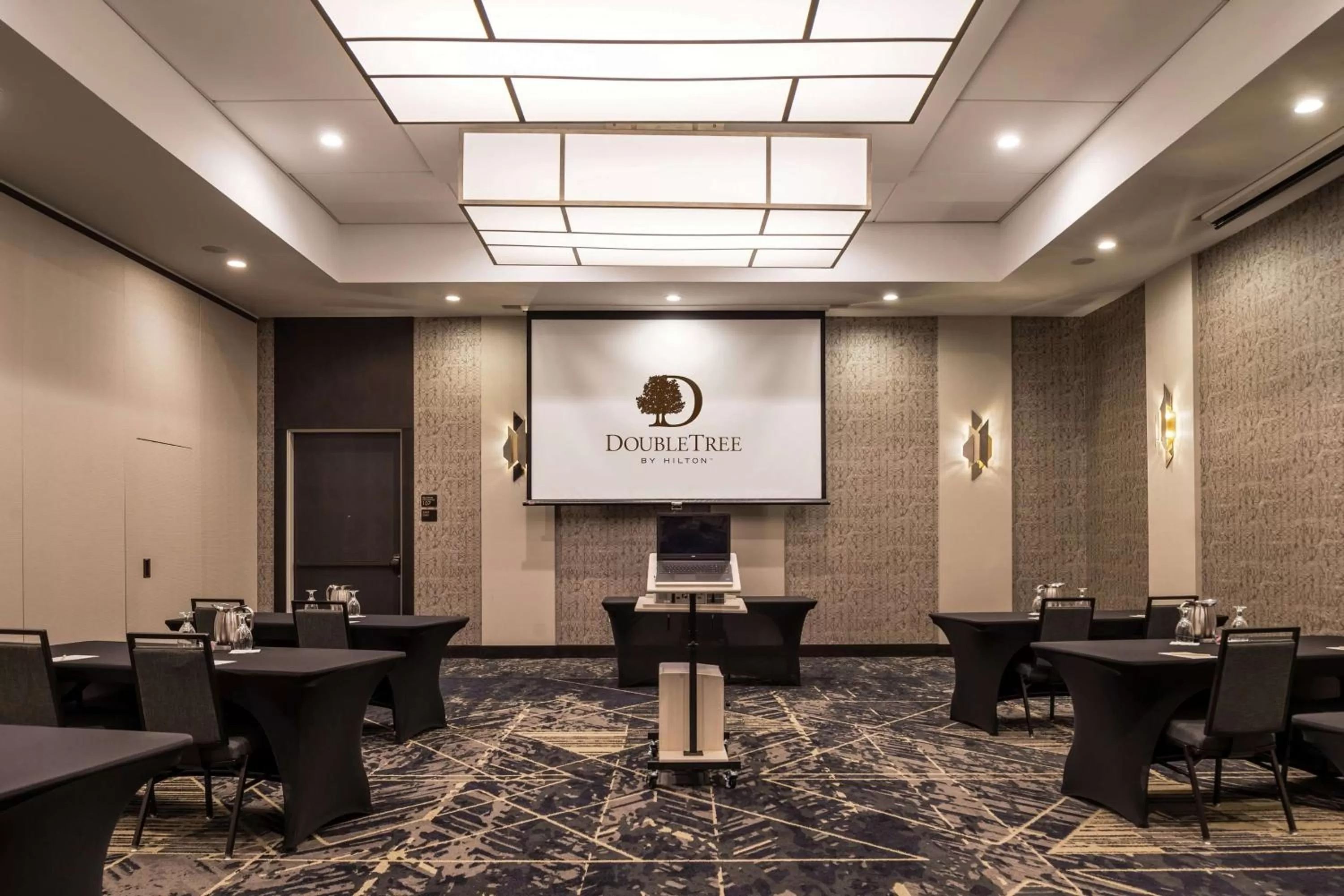 Meeting/conference room in Doubletree By Hilton Lafayette East