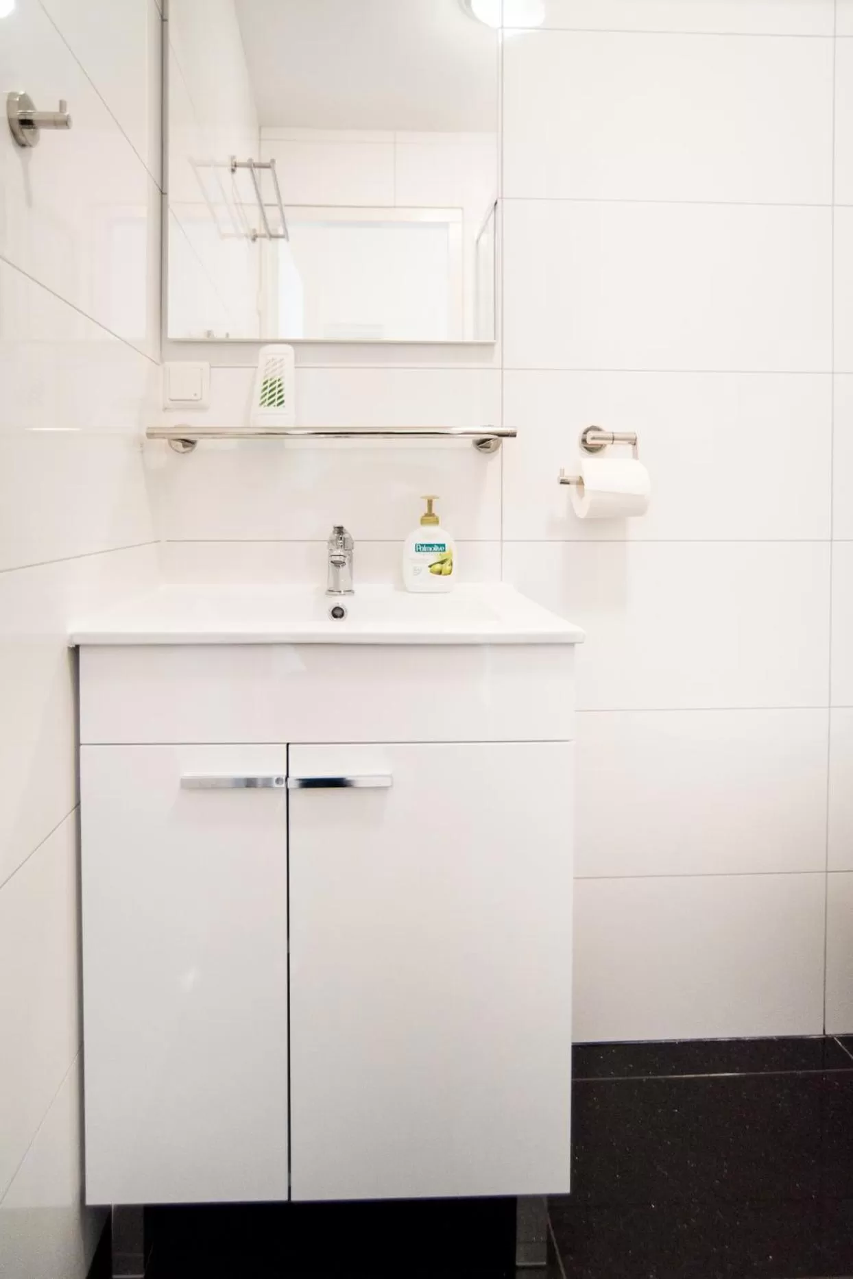 Bathroom in Midtown Hotel Twin Studio