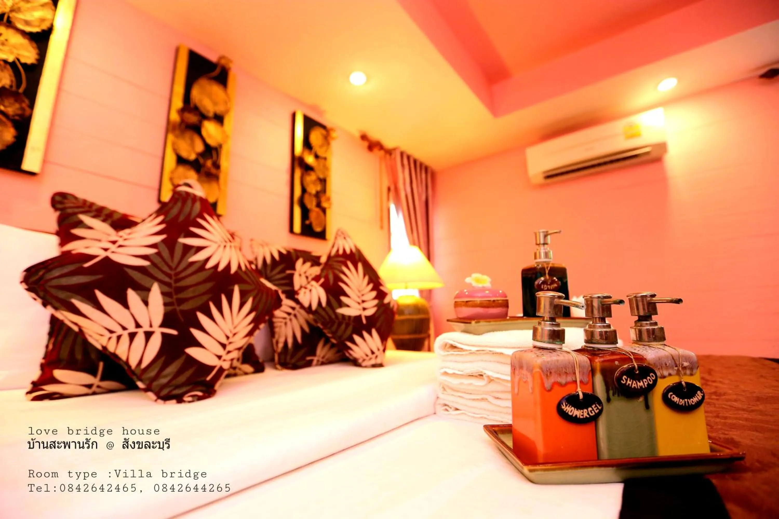 Bed in Love Bridge House บ้านสะพานรัก