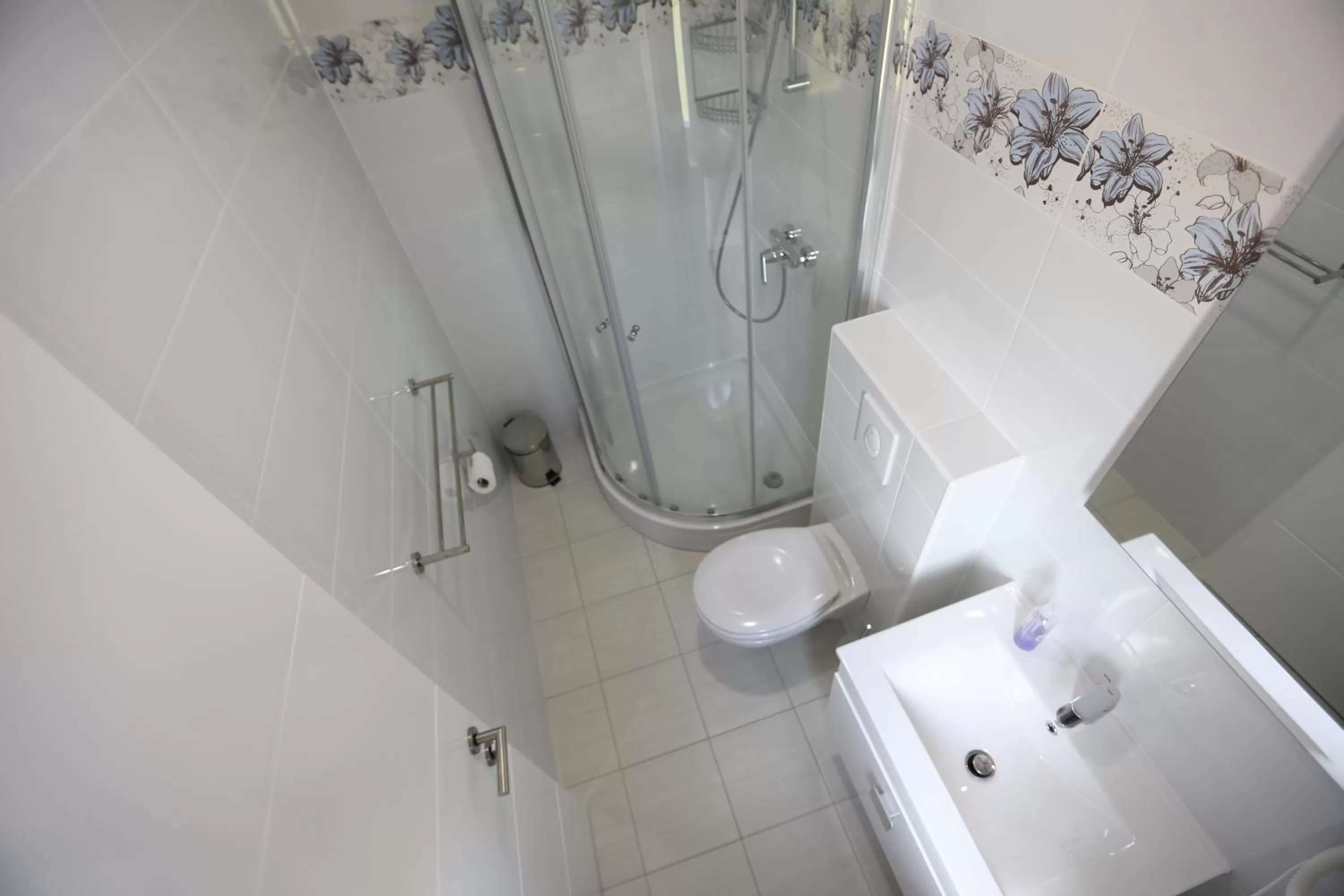 Bathroom in Villa Flowers