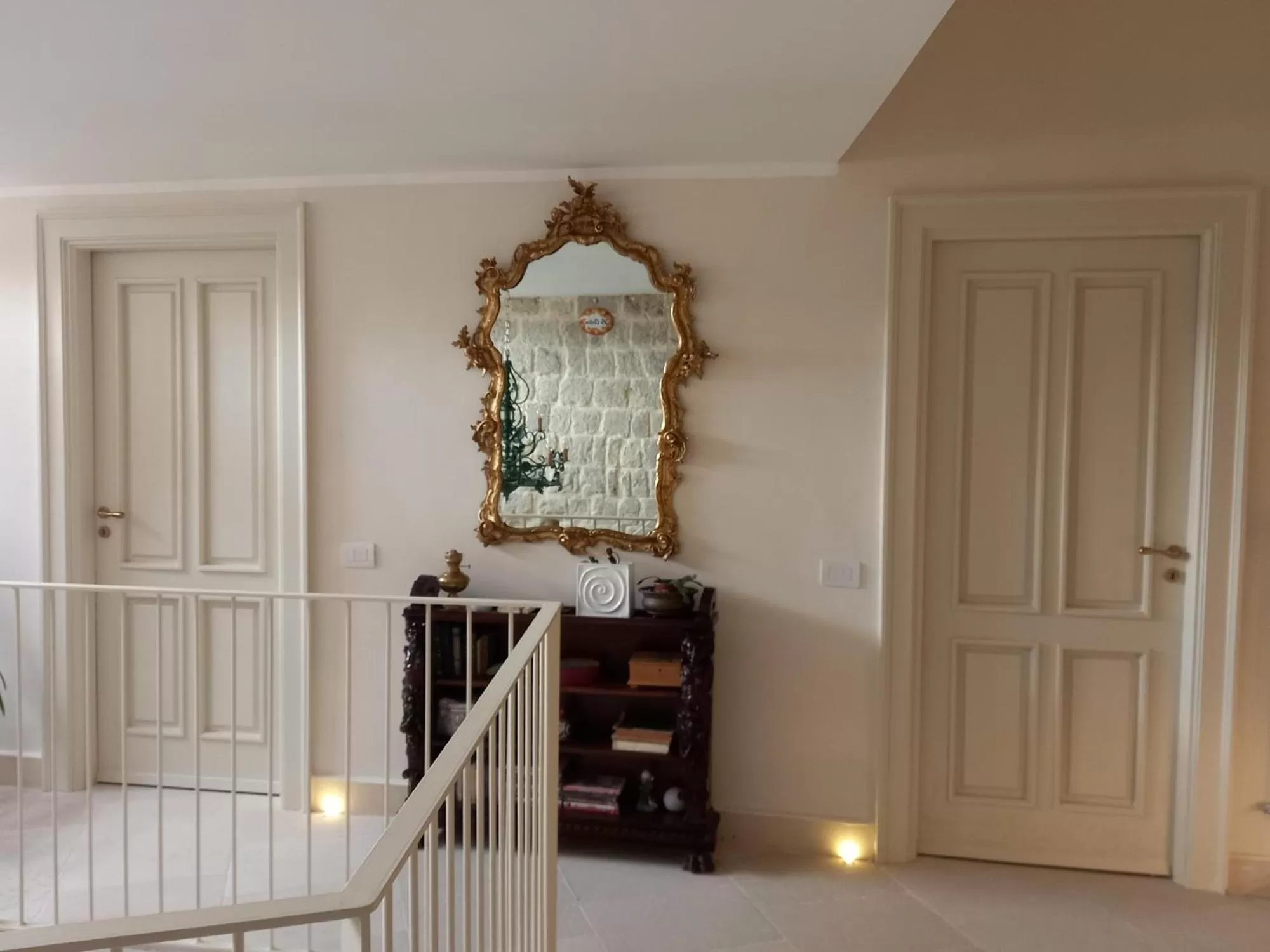 Decorative detail in Le Petit Palais - Naples