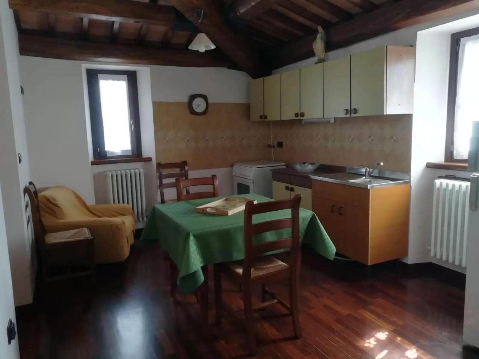 Kitchen or kitchenette in Agriturismo La Cantina