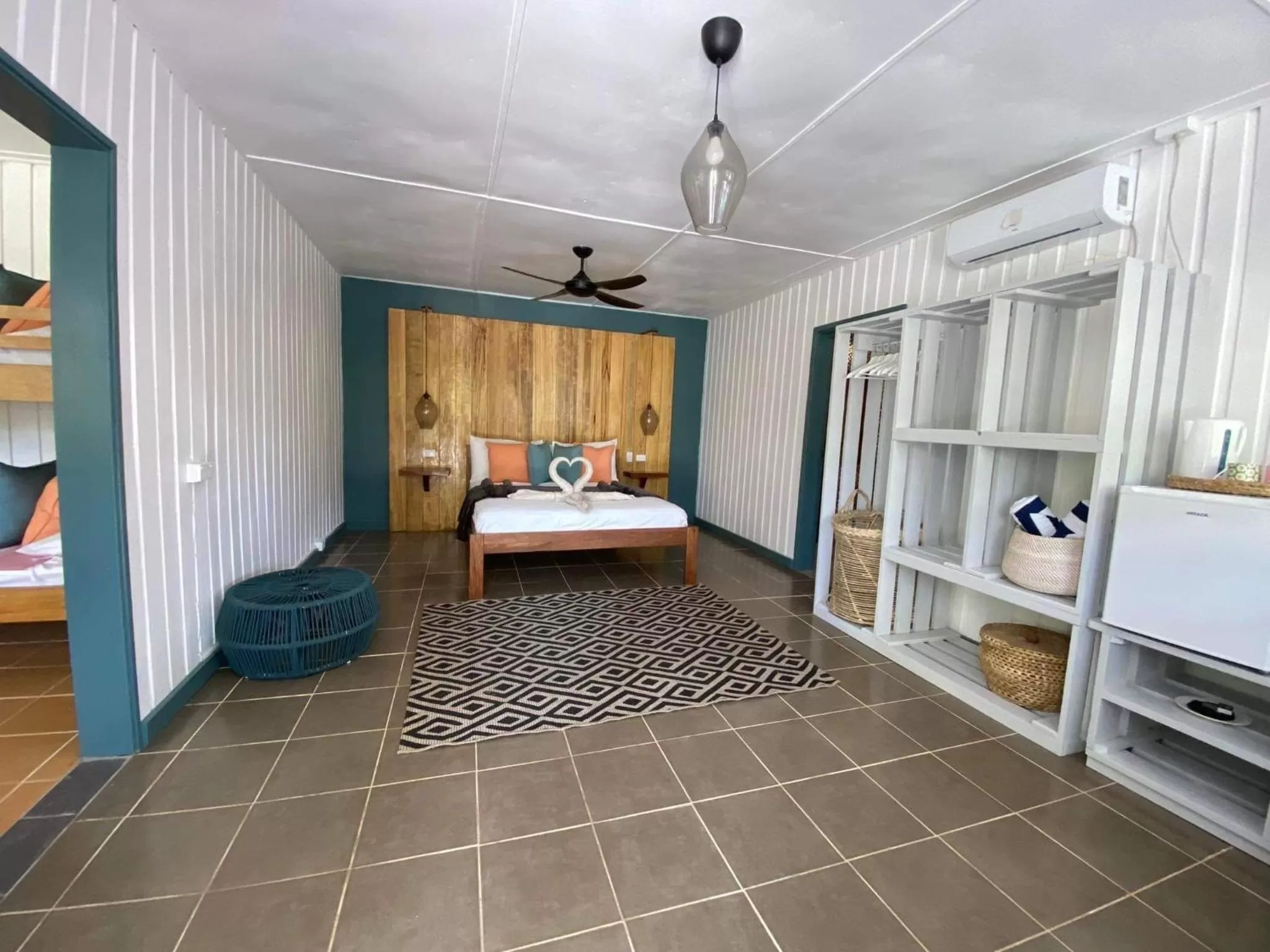 Bedroom, Bed in Turtle Bay Lodge