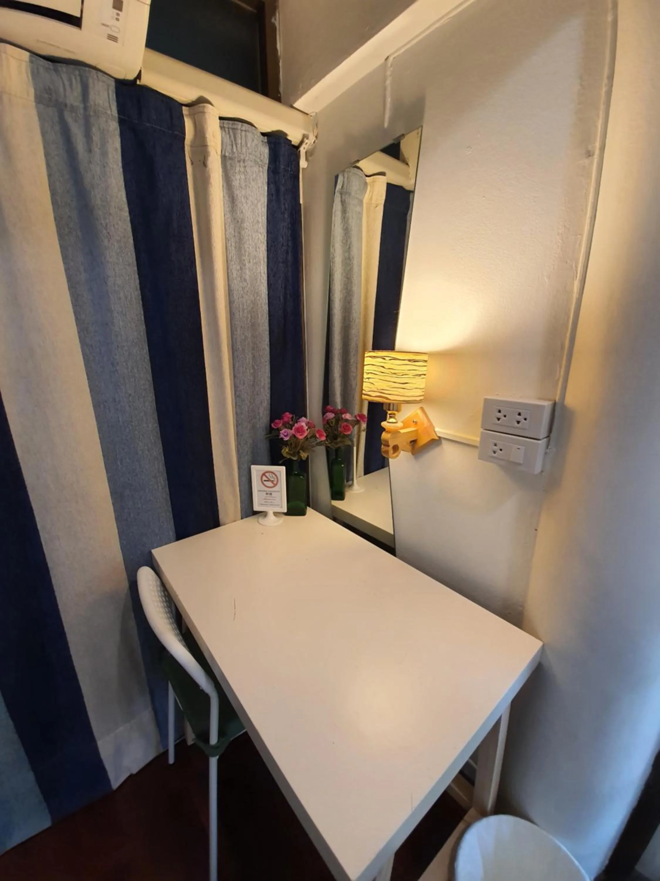 Dining Area in Home 16  (Hostel 16)