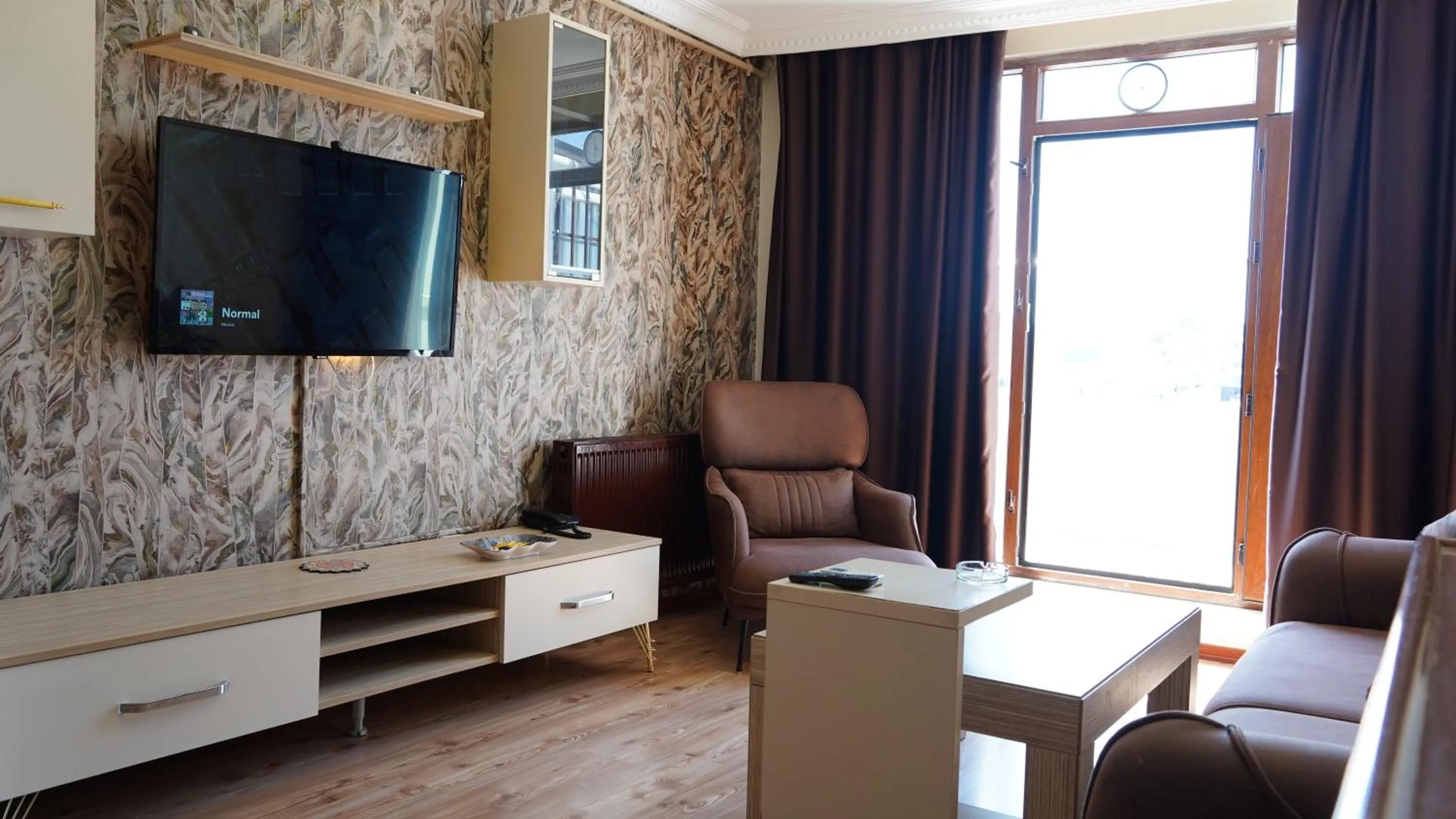 Communal lounge/ TV room in Overland Residence