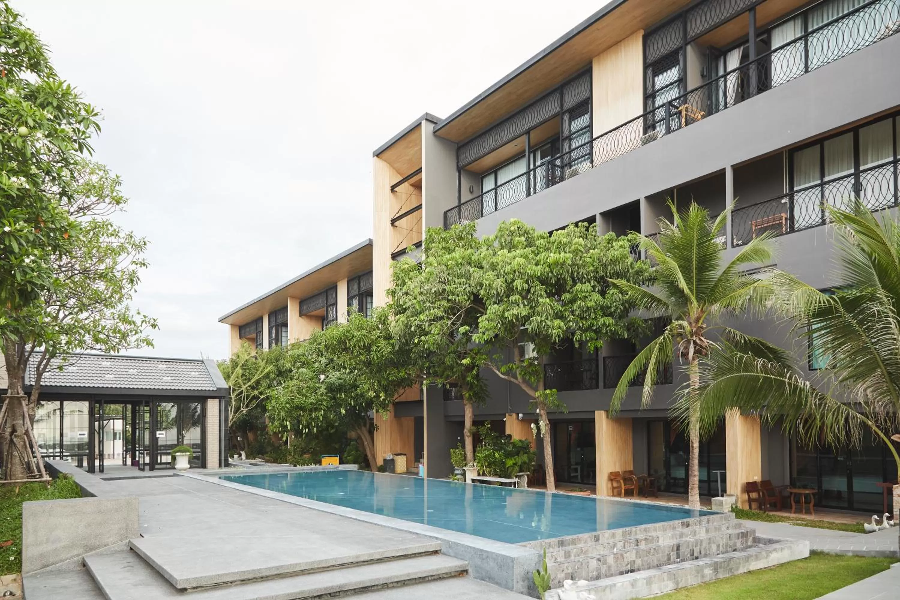 Property building in Siambeach Resort