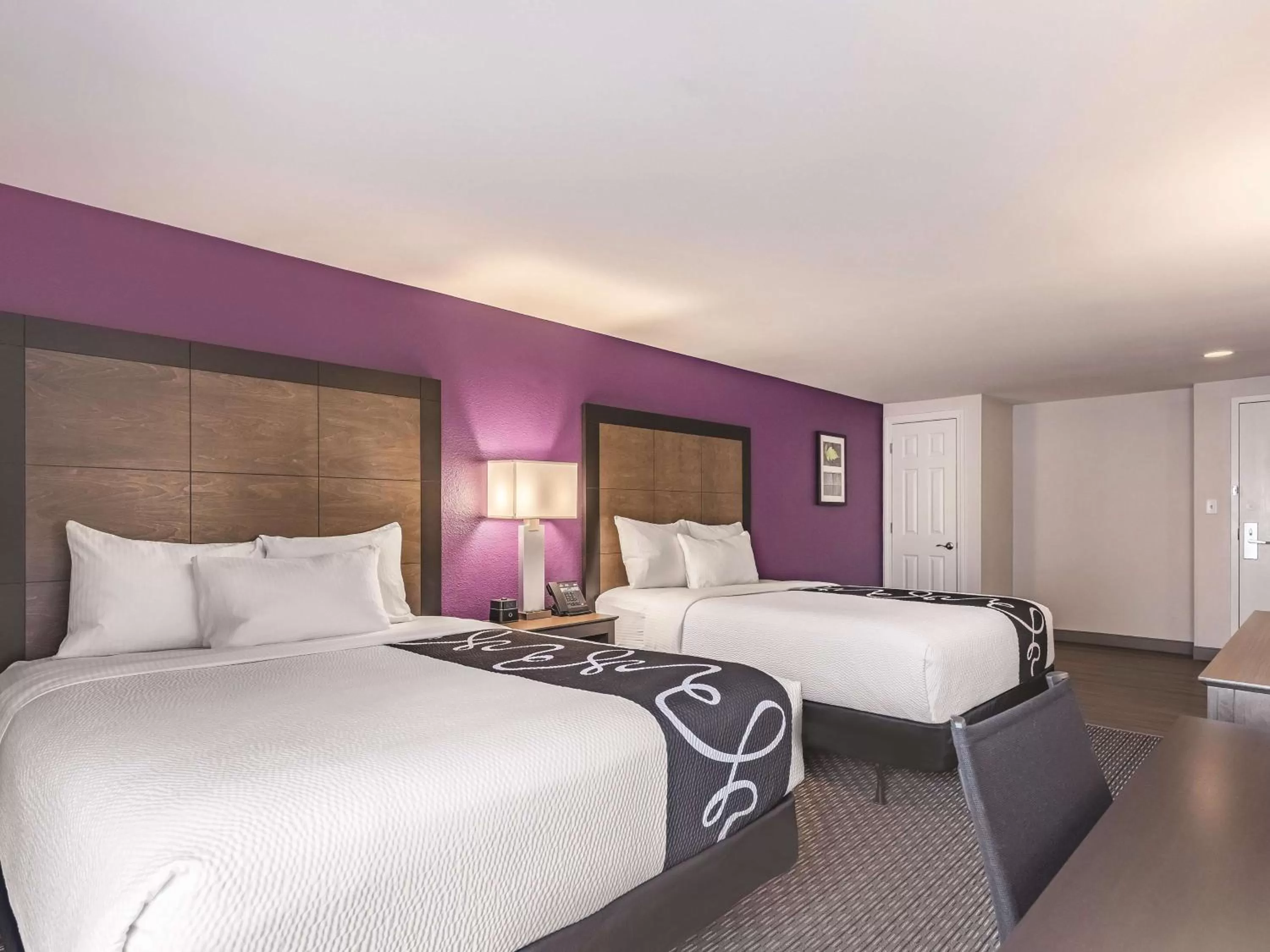 Photo of the whole room, Bed in La Quinta by Wyndham Salem NH