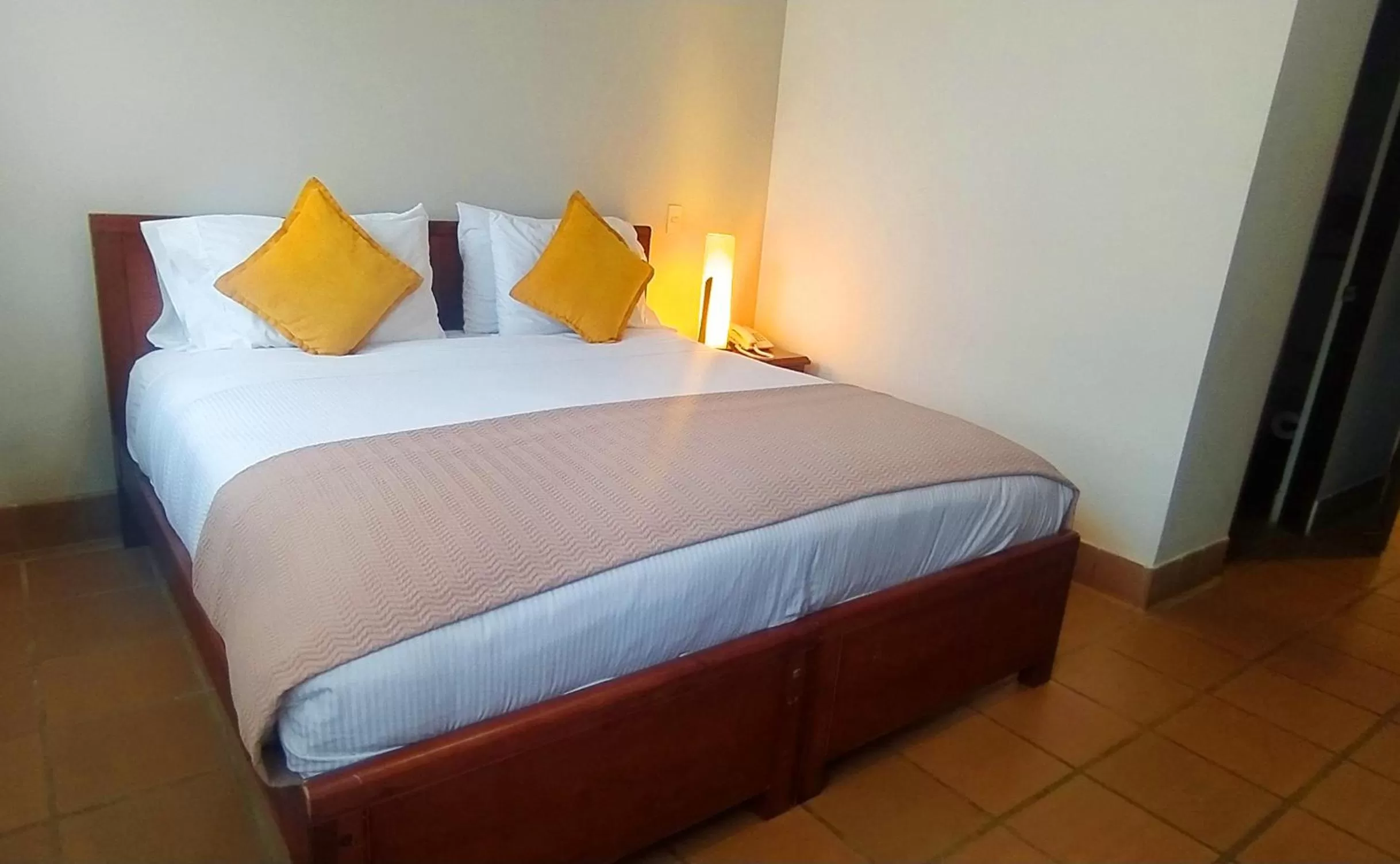 Bed in Hotel Xue Sabana