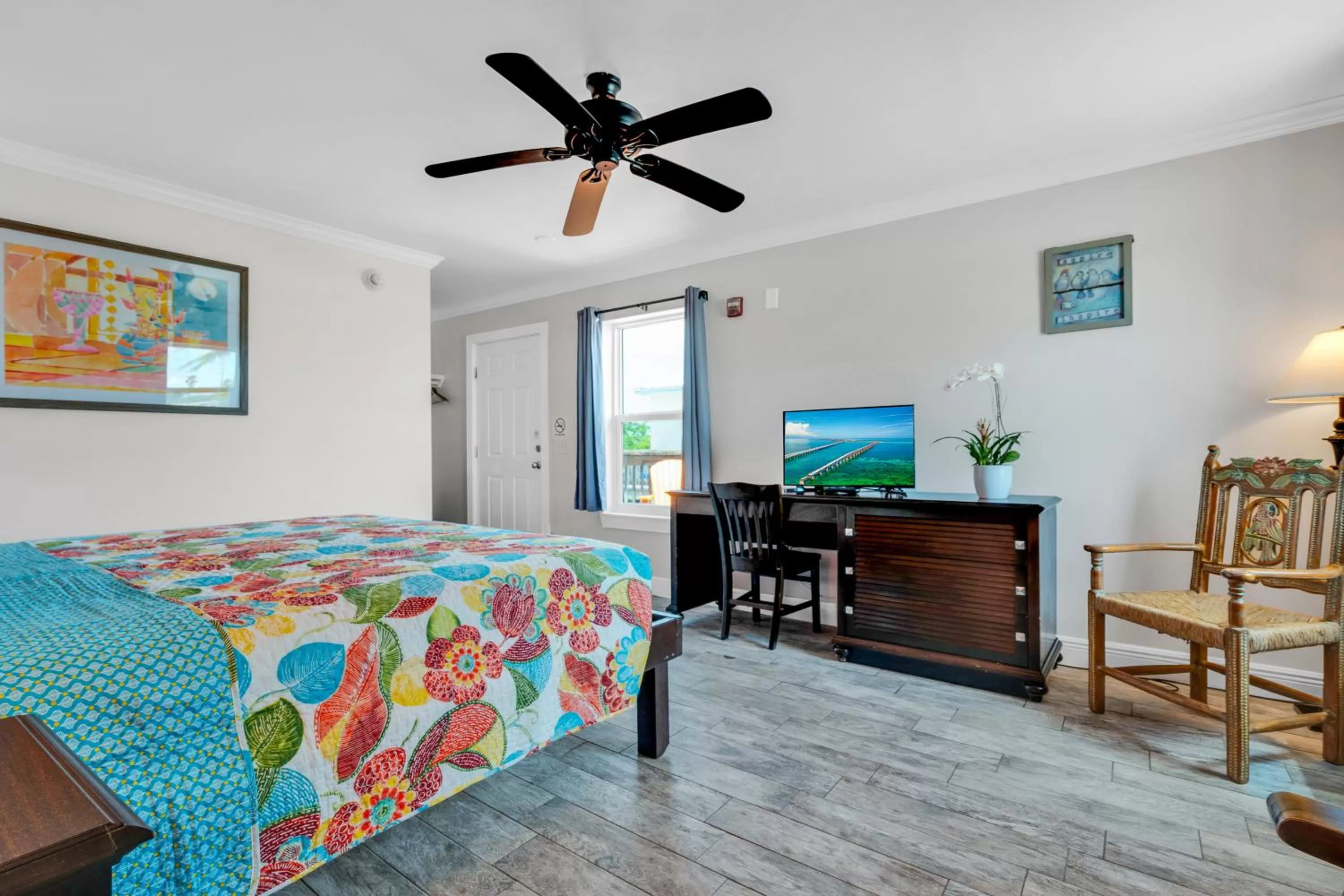 Photo of the whole room, Bed in Coconut Cay Resort