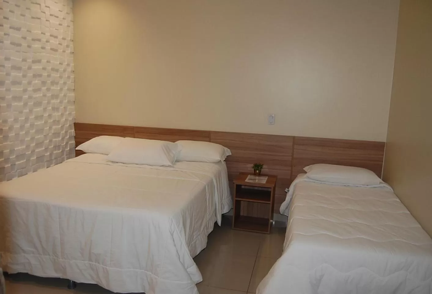 Bed in Aeroporto Plaza Hotel