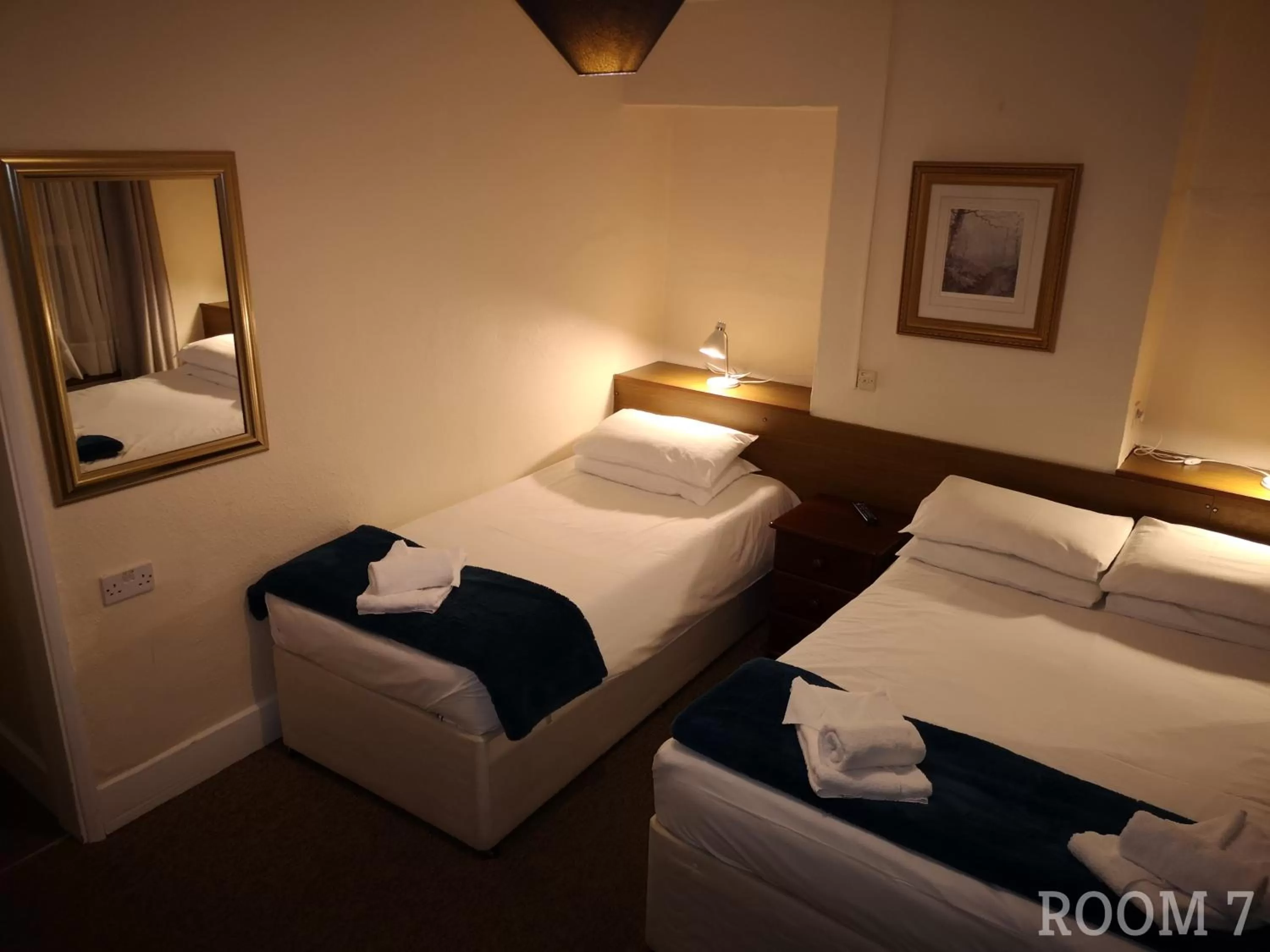 Bedroom, Bed in Westgate Hotel