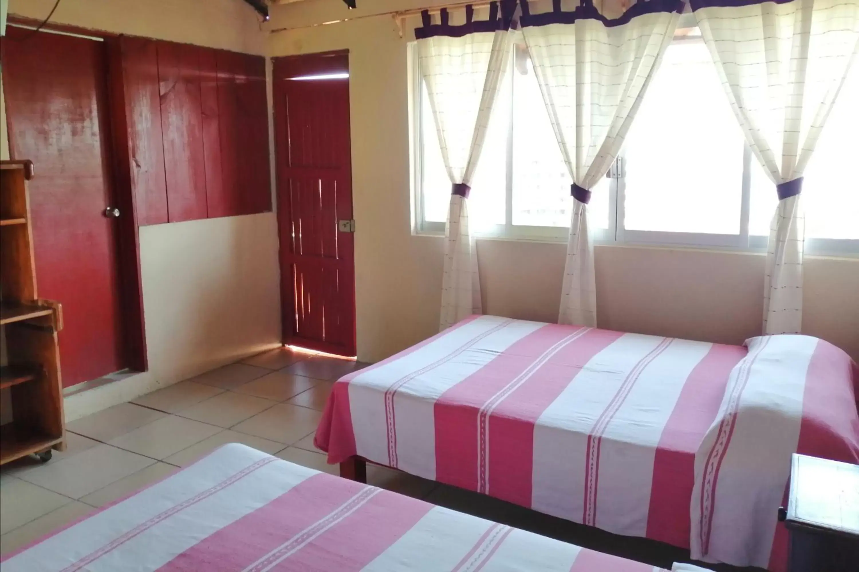 Standard Twin Room with Sea View in Hotel Cabañas Pepe Standard Twin Room with Sea View in Hotel Cabañas Pepe