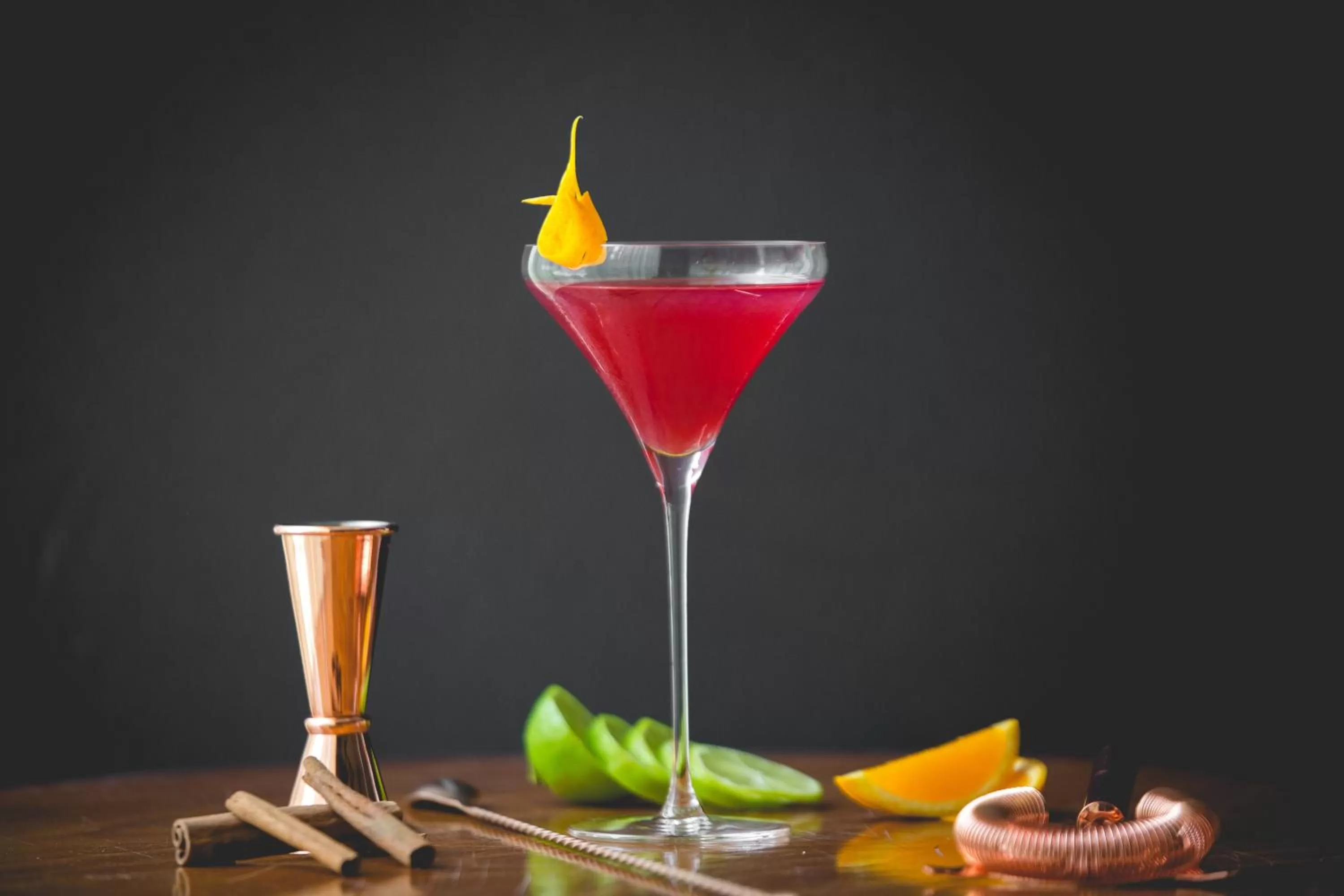 Lounge or bar in Crowne Plaza Porto by IHG