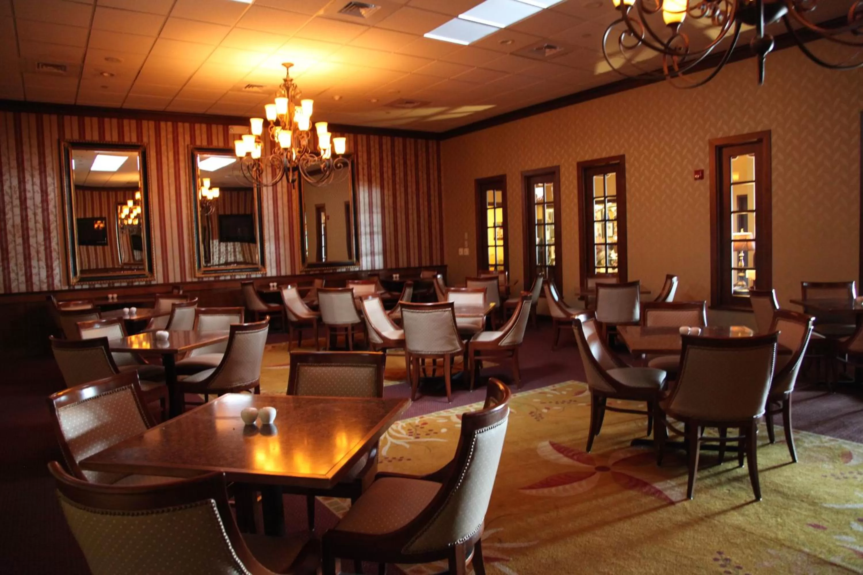 Restaurant/places to eat in Salvatores Grand Hotel